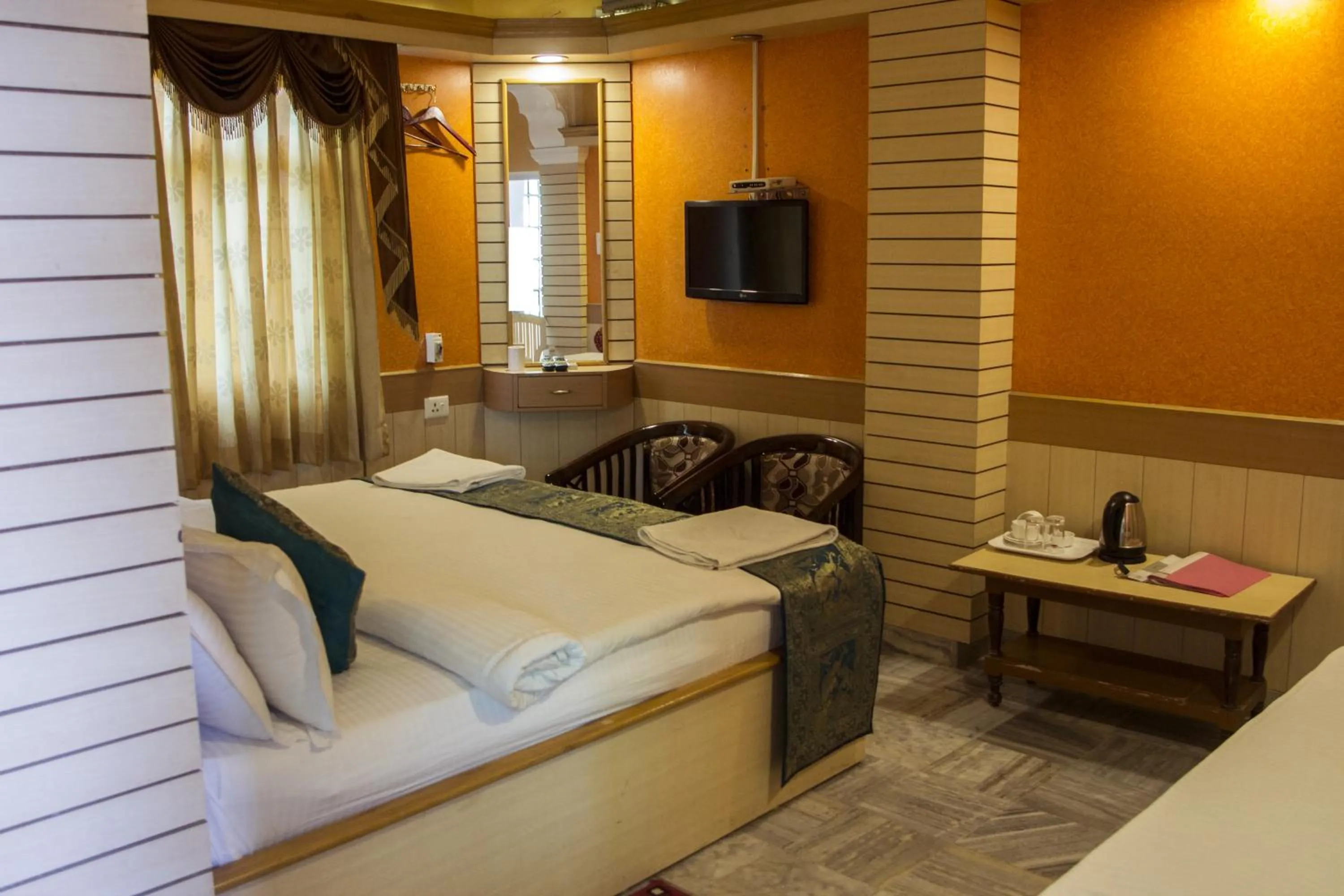 Bedroom, Bed in Hotel Temple On Ganges