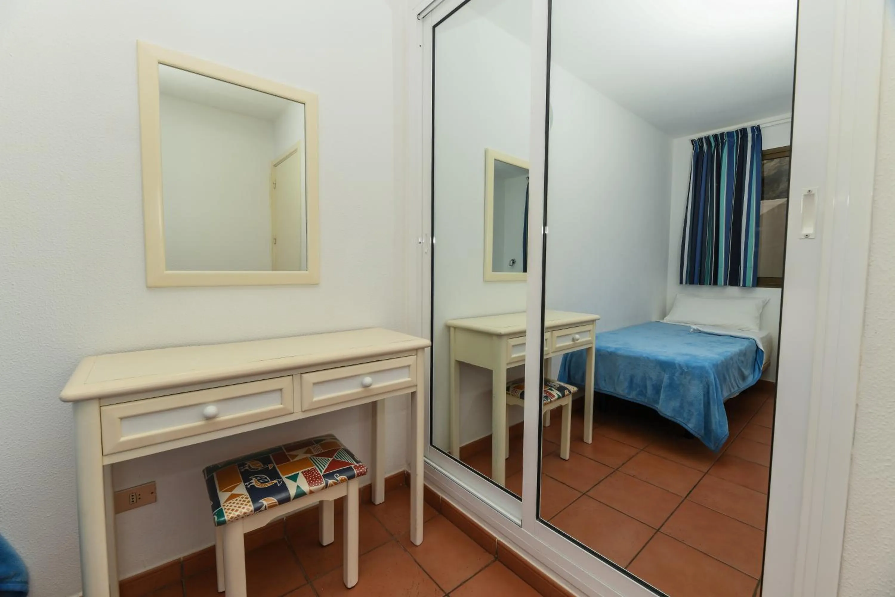 Bedroom, Bed in Apartamentos LIVVO Puerto Bello