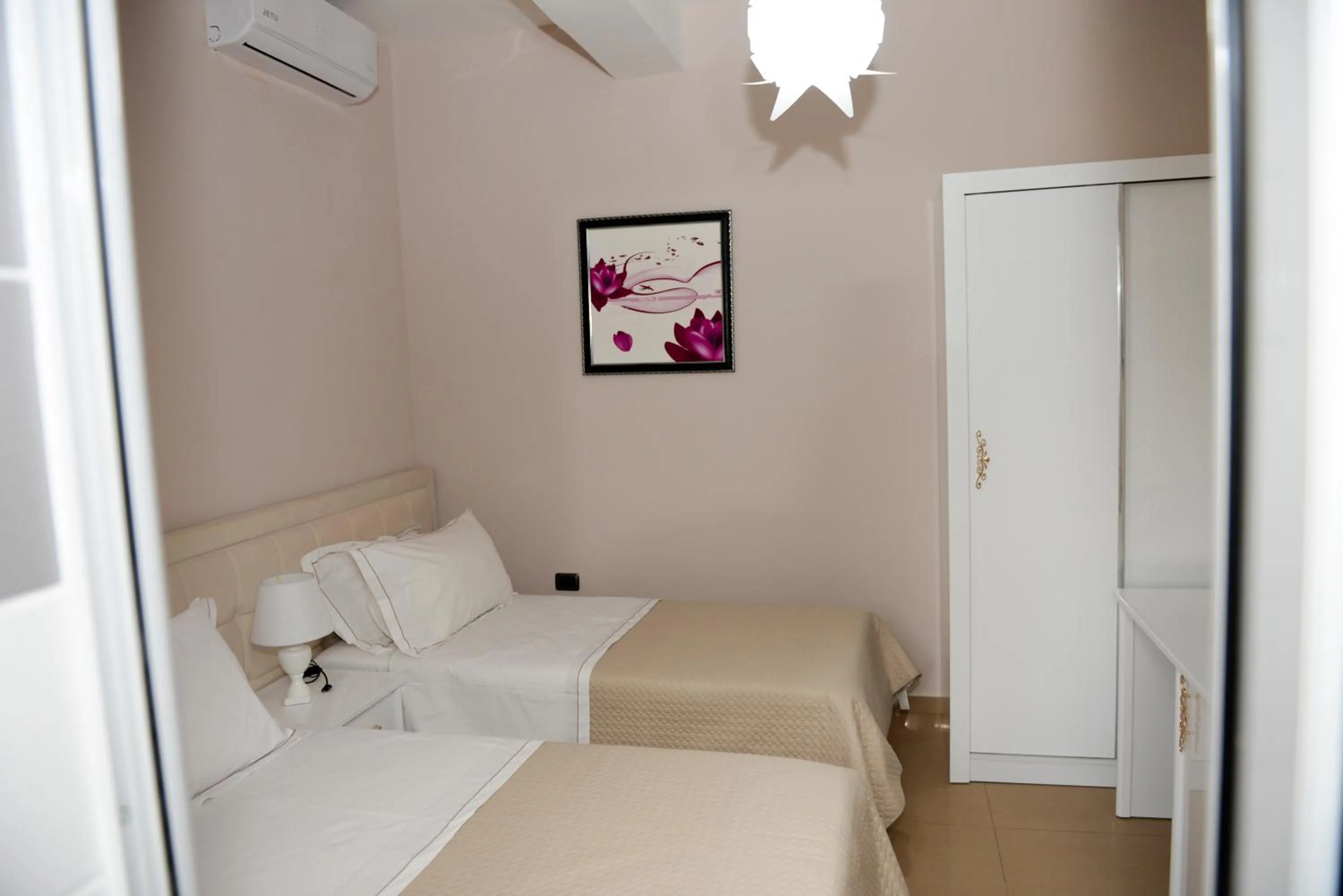 Bed in Hotel Orestiada