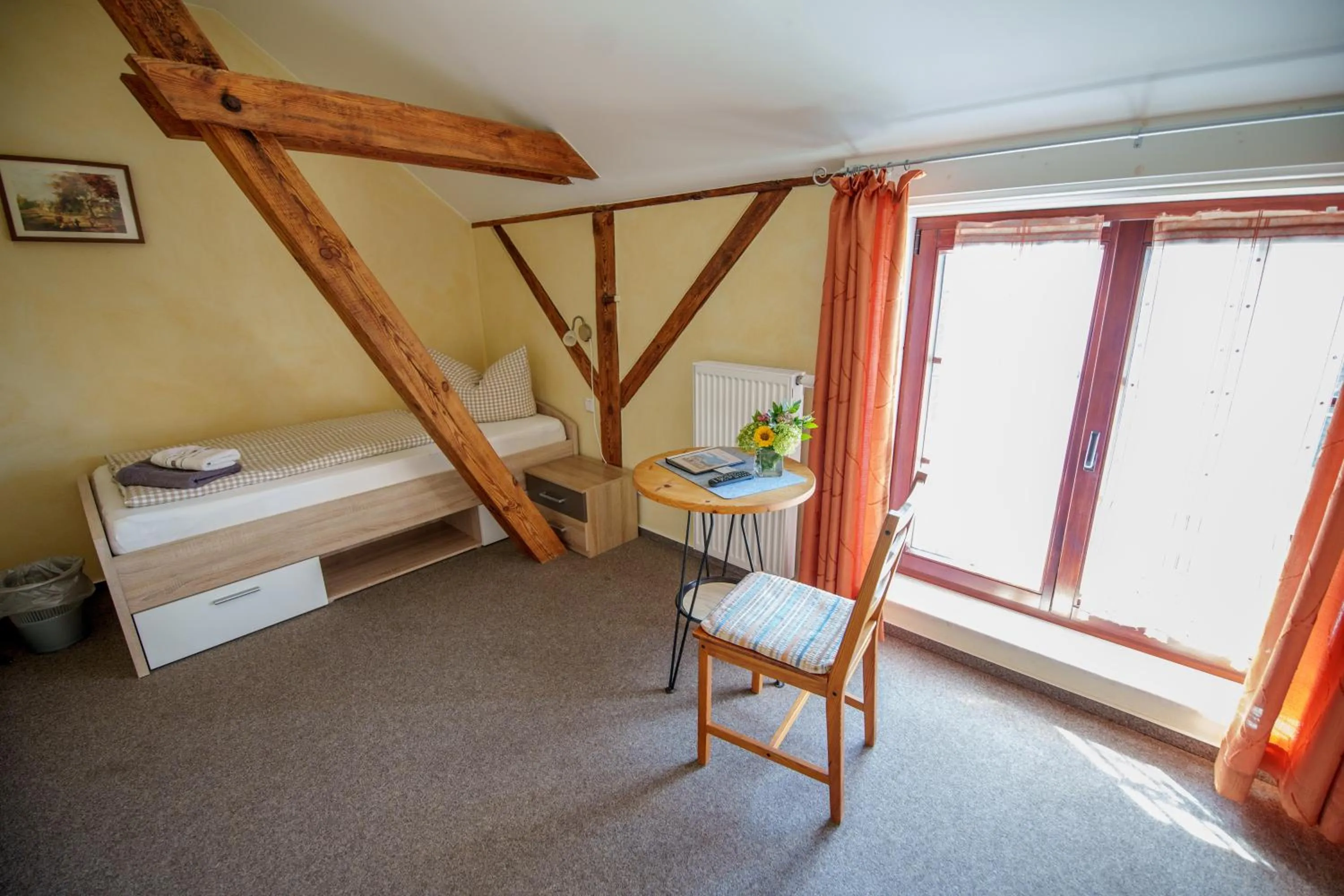 Photo of the whole room, Bed in Scheunenherberge