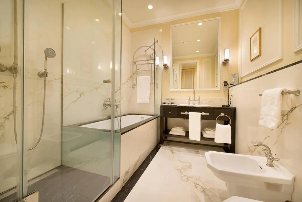 Shower in LOFT Hotel Bratislava