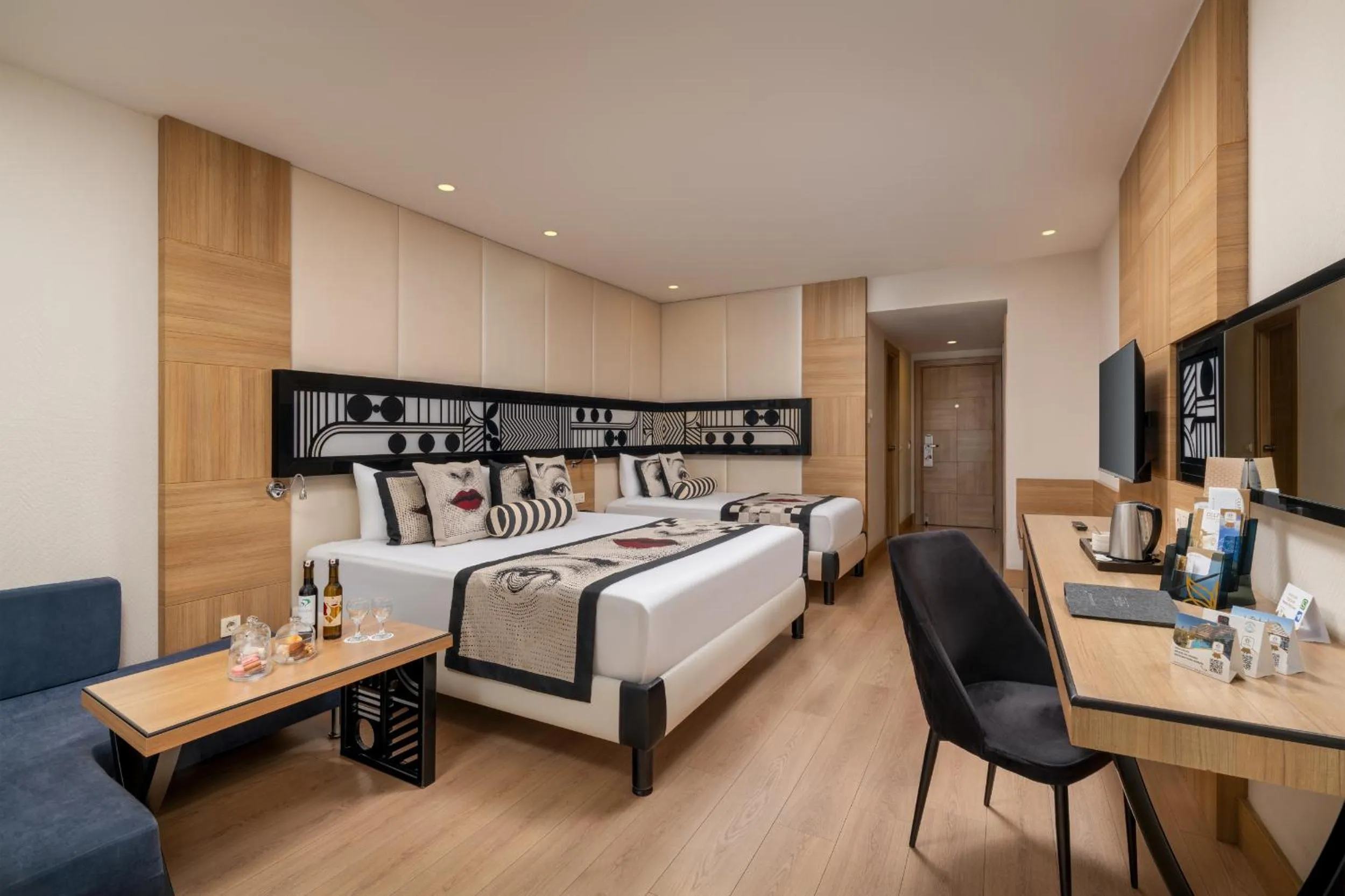 Photo of the whole room, Bed in Delphin Imperial Lara