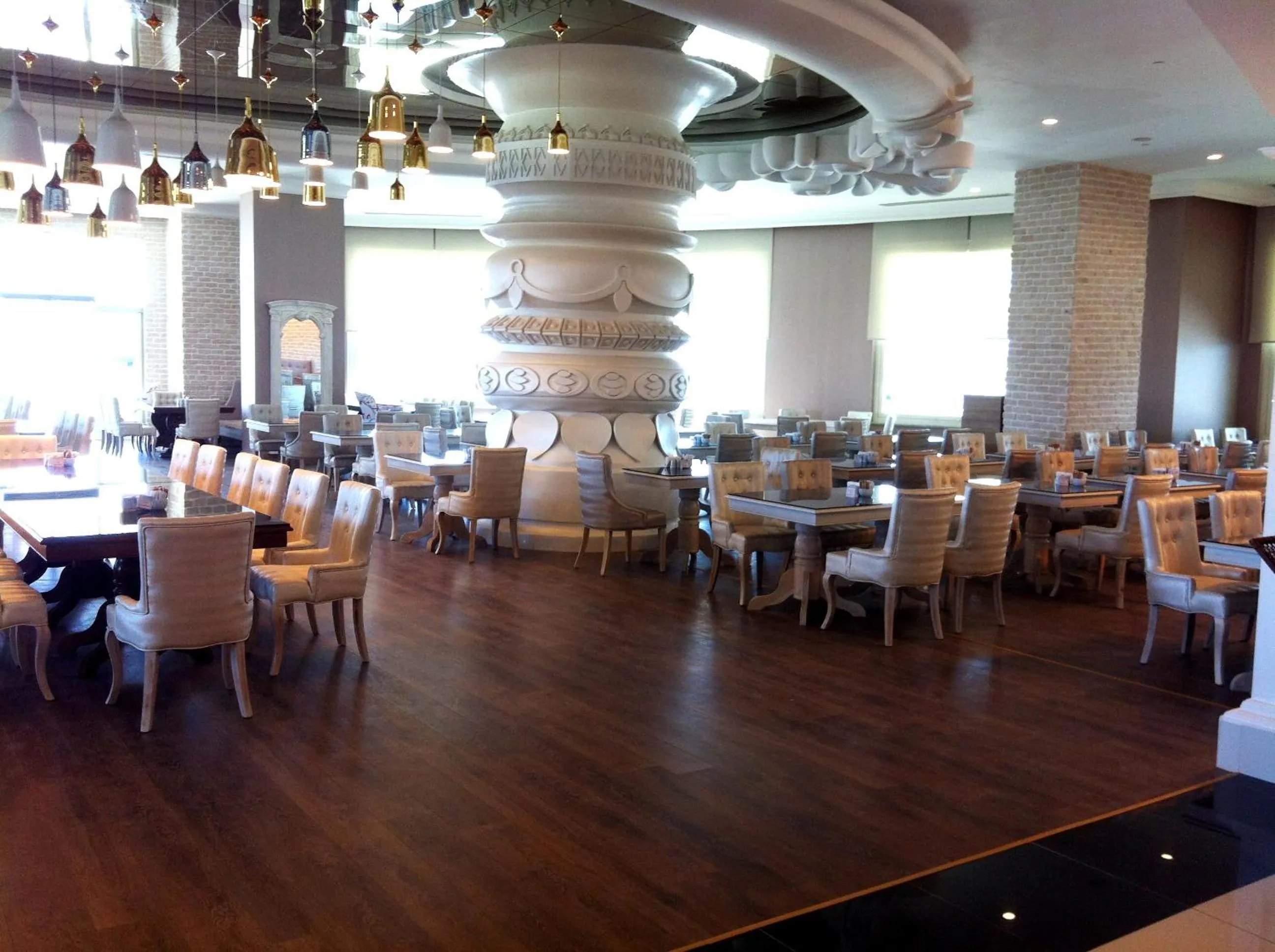 Restaurant/places to eat in Delphin Imperial Lara