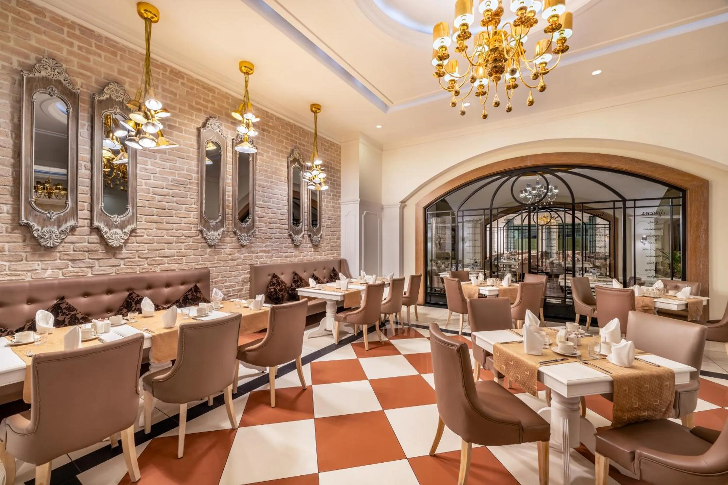 Restaurant/places to eat in Delphin Imperial Lara