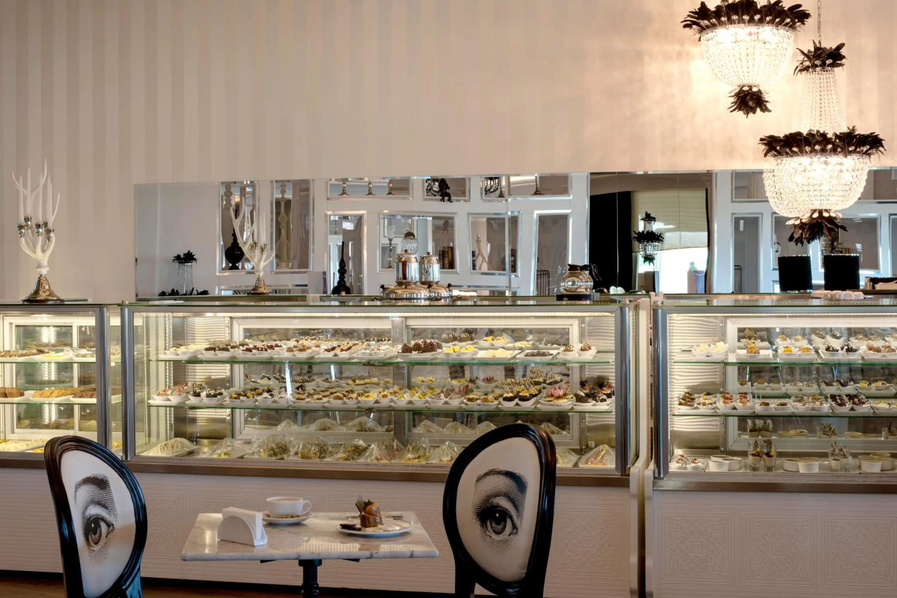 Restaurant/places to eat in Delphin Imperial Lara