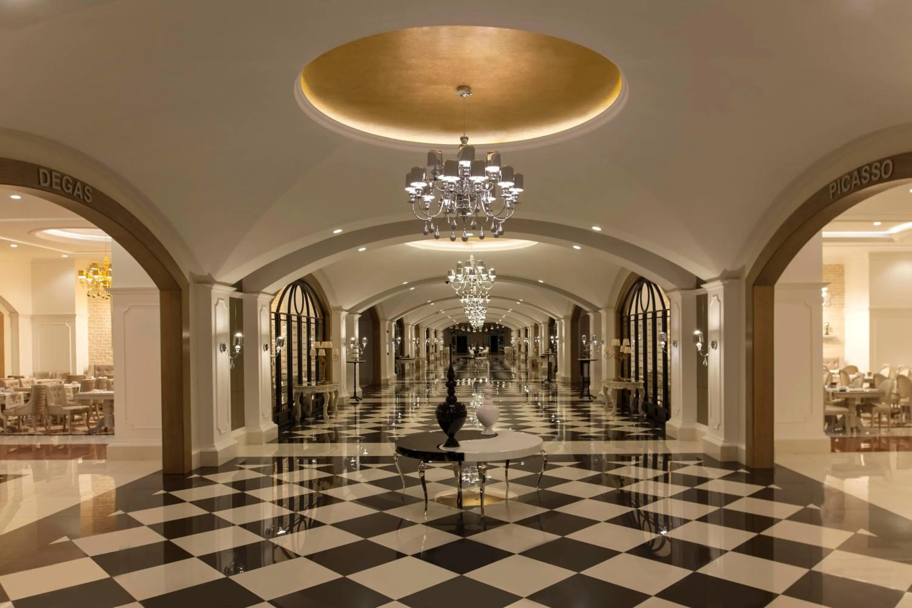 Lobby or reception in Delphin Imperial Lara