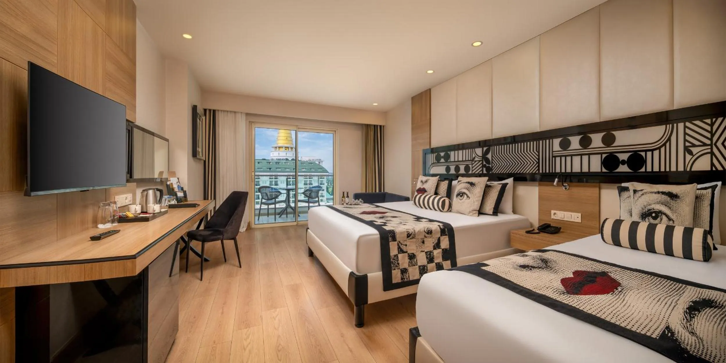 Photo of the whole room, Bed in Delphin Imperial Lara