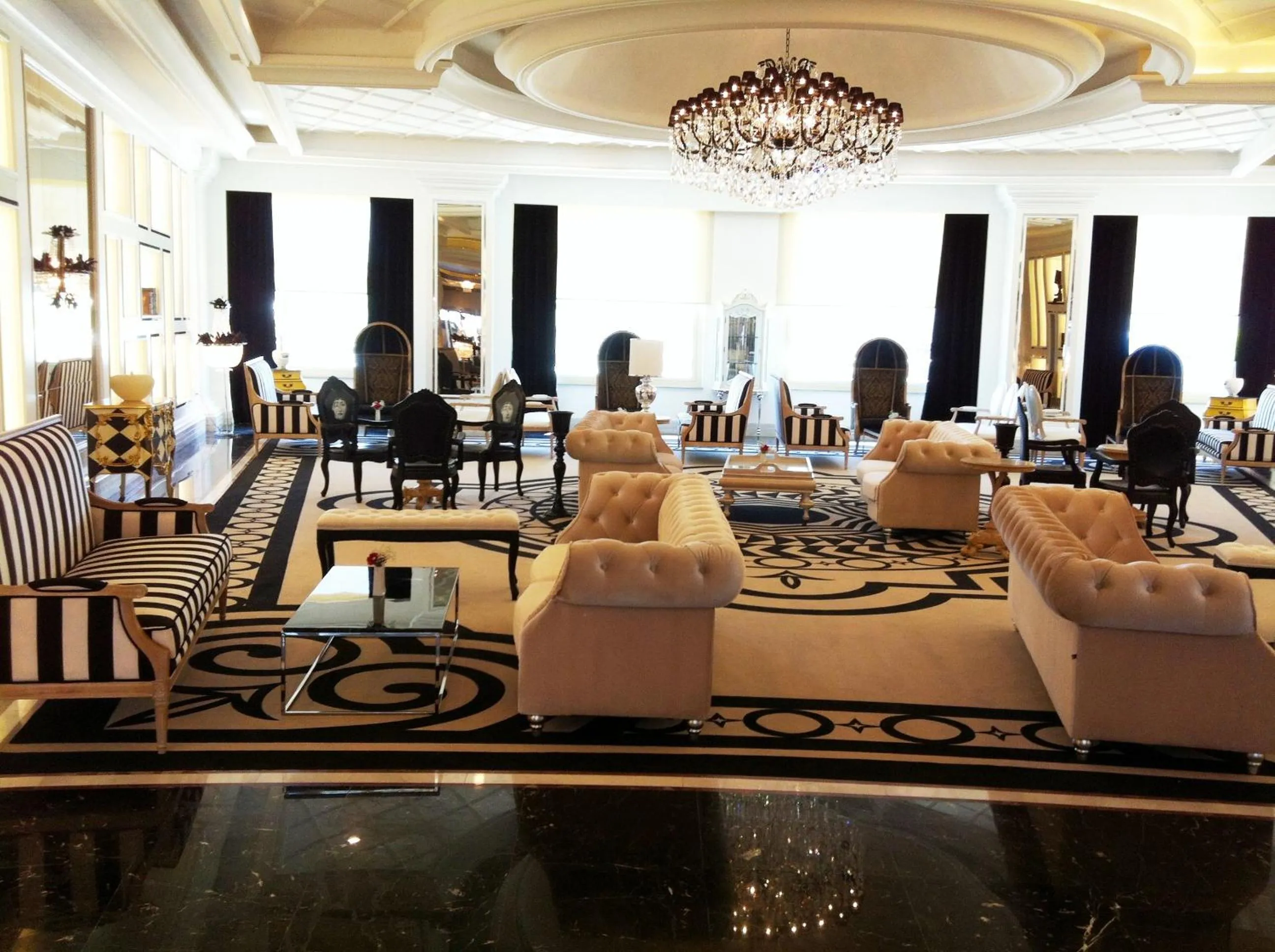 Decorative detail in Delphin Imperial Lara