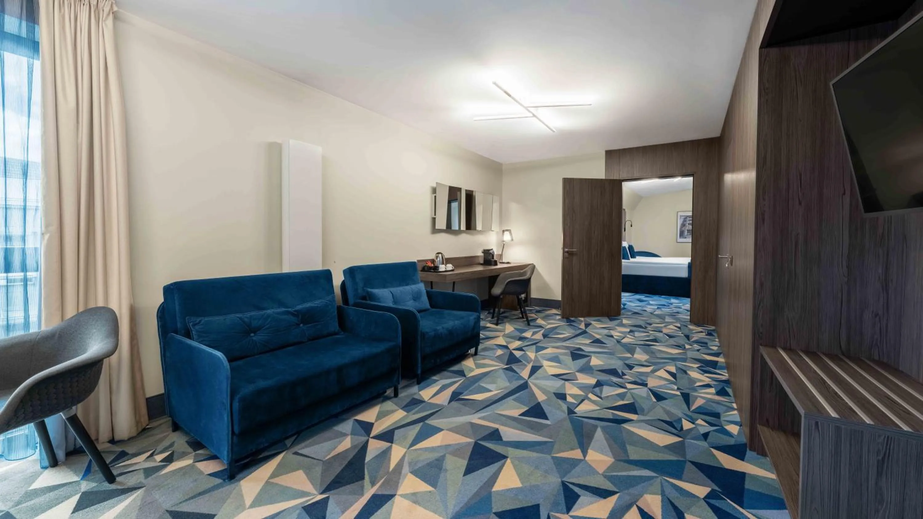 Bed in Wellton Riverside SPA Hotel