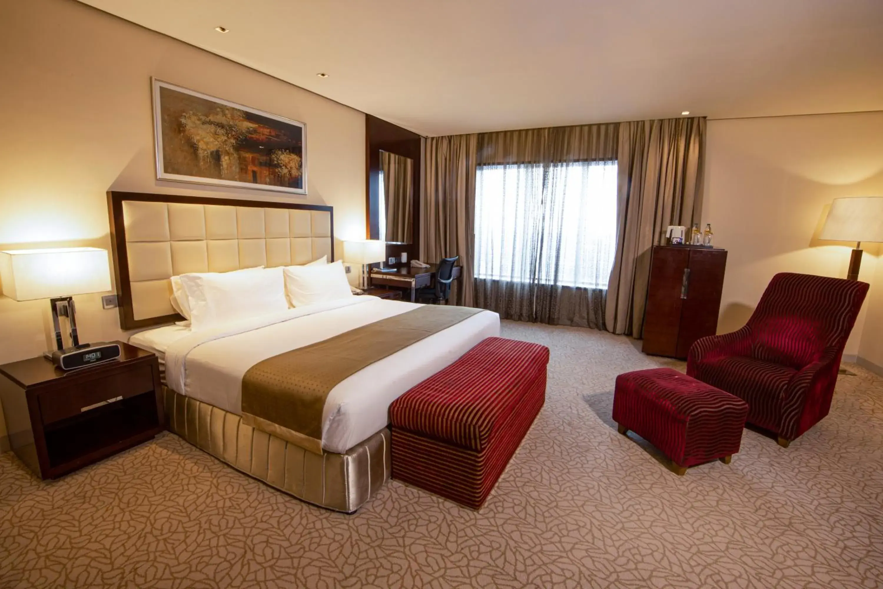 Premium King Room with 25% Discount on F&B,15% Discount on SPA, 20% Discount on Laundry, 20% Discount on Airport transfers. in Holiday Inn Cochin by IHG Premium King Room with 25% Discount on F&B,15% Discount on SPA, 20% Discount on Laundry, 20% Discount on Airport transfers. in Holiday Inn Cochin by IHG