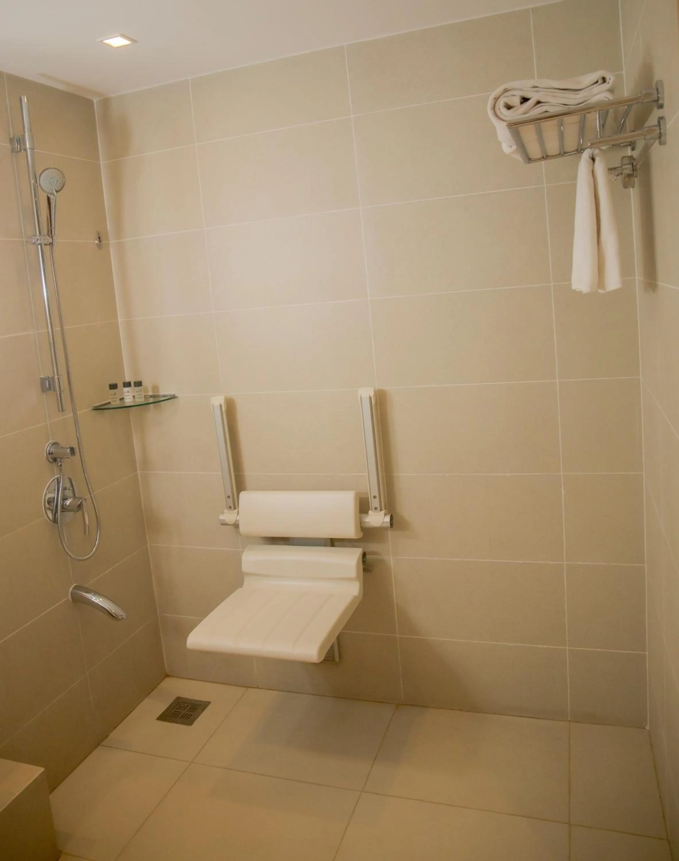 Shower in Holiday Inn Cochin by IHG