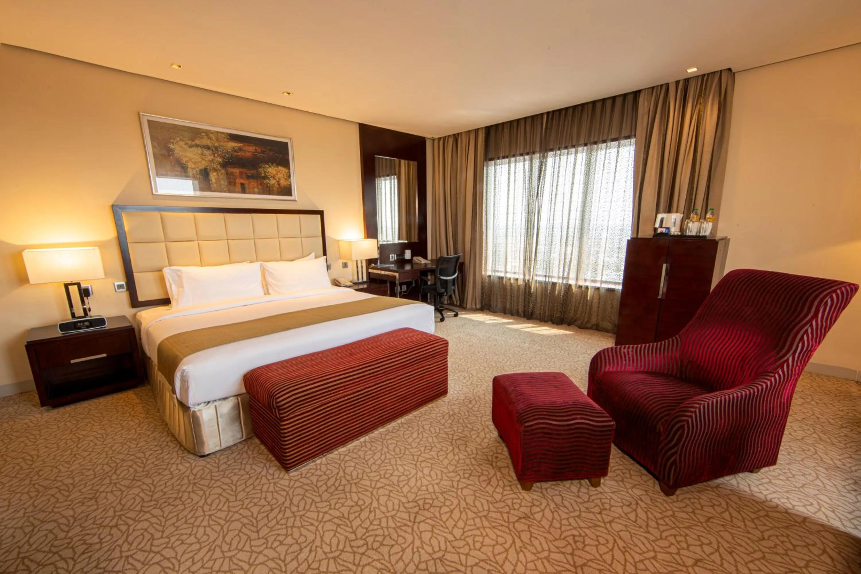 Premium King Room - High Floor in Holiday Inn Cochin by IHG