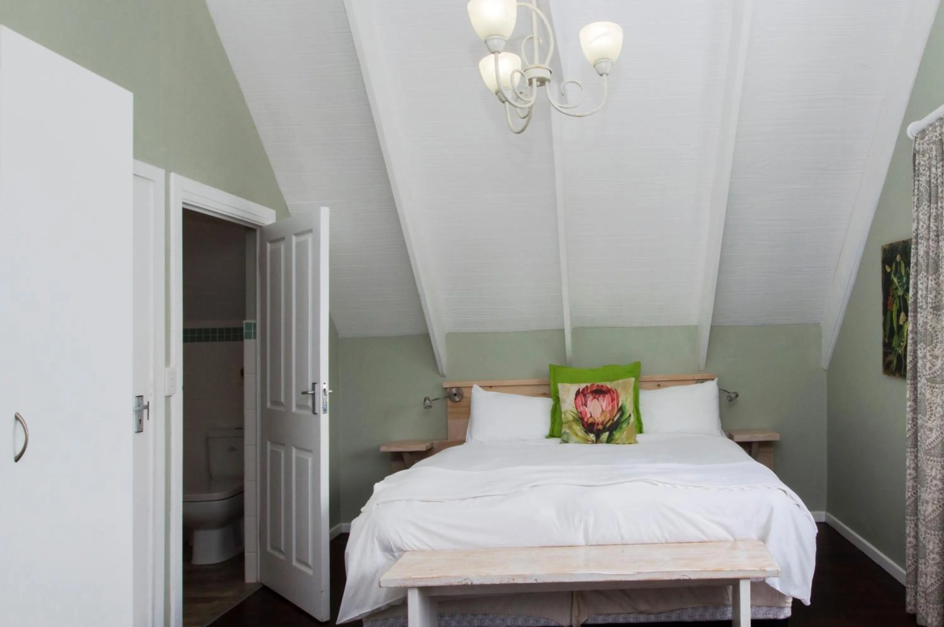 Bed in Cape St Francis Resort