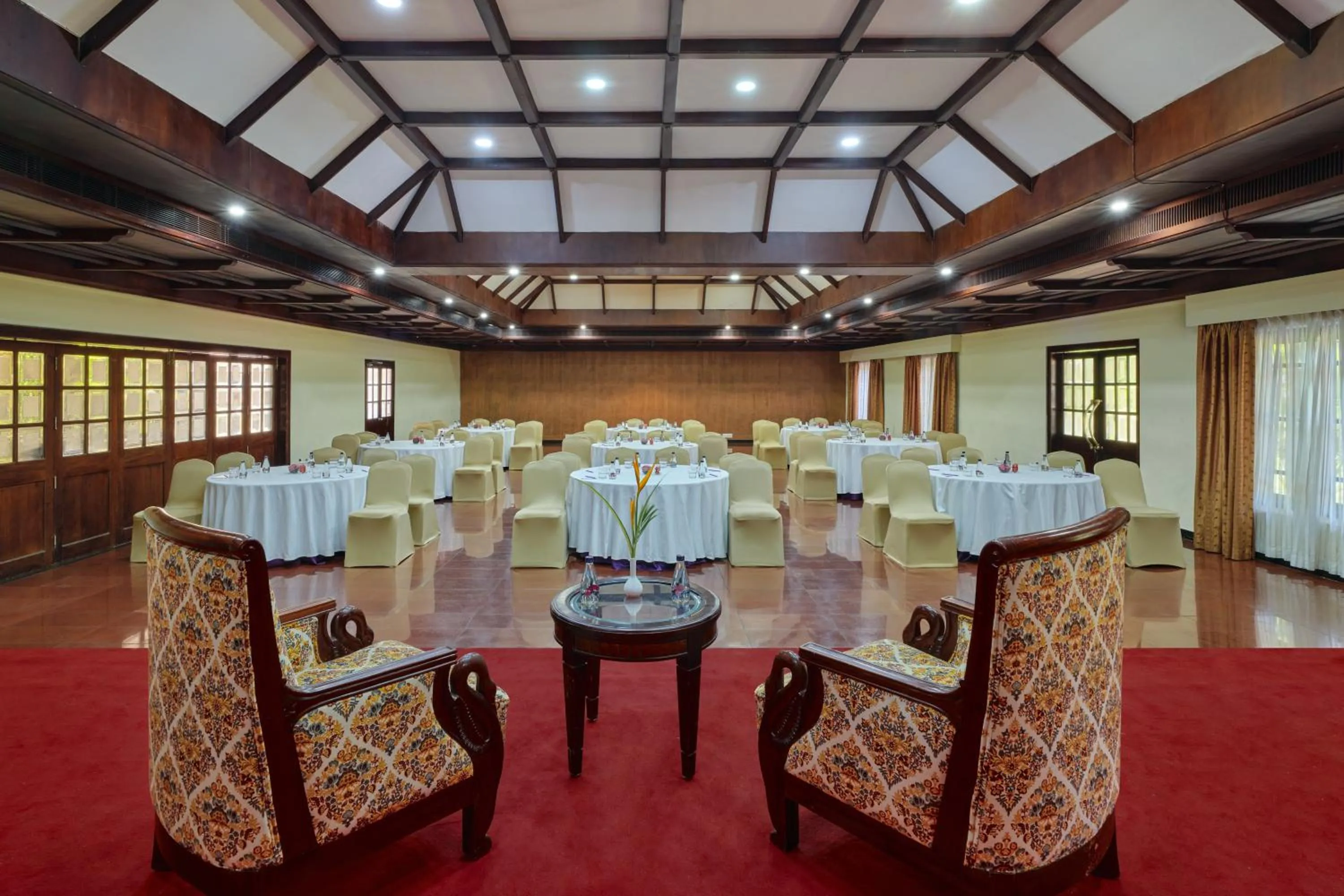 Sterling Lake Palace Alleppey