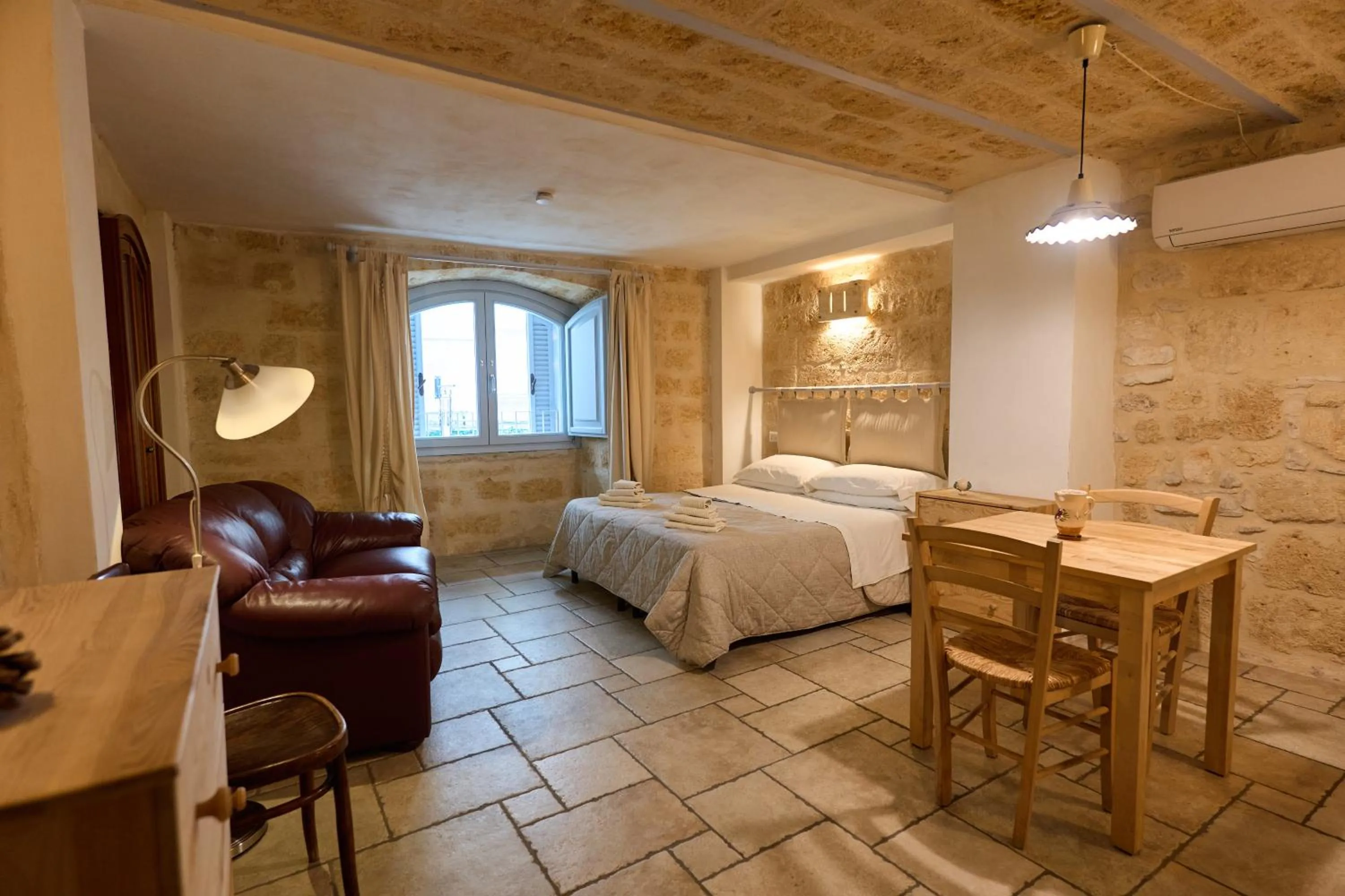 Photo of the whole room, Bed in Bed & Breakfast Casa Lopez