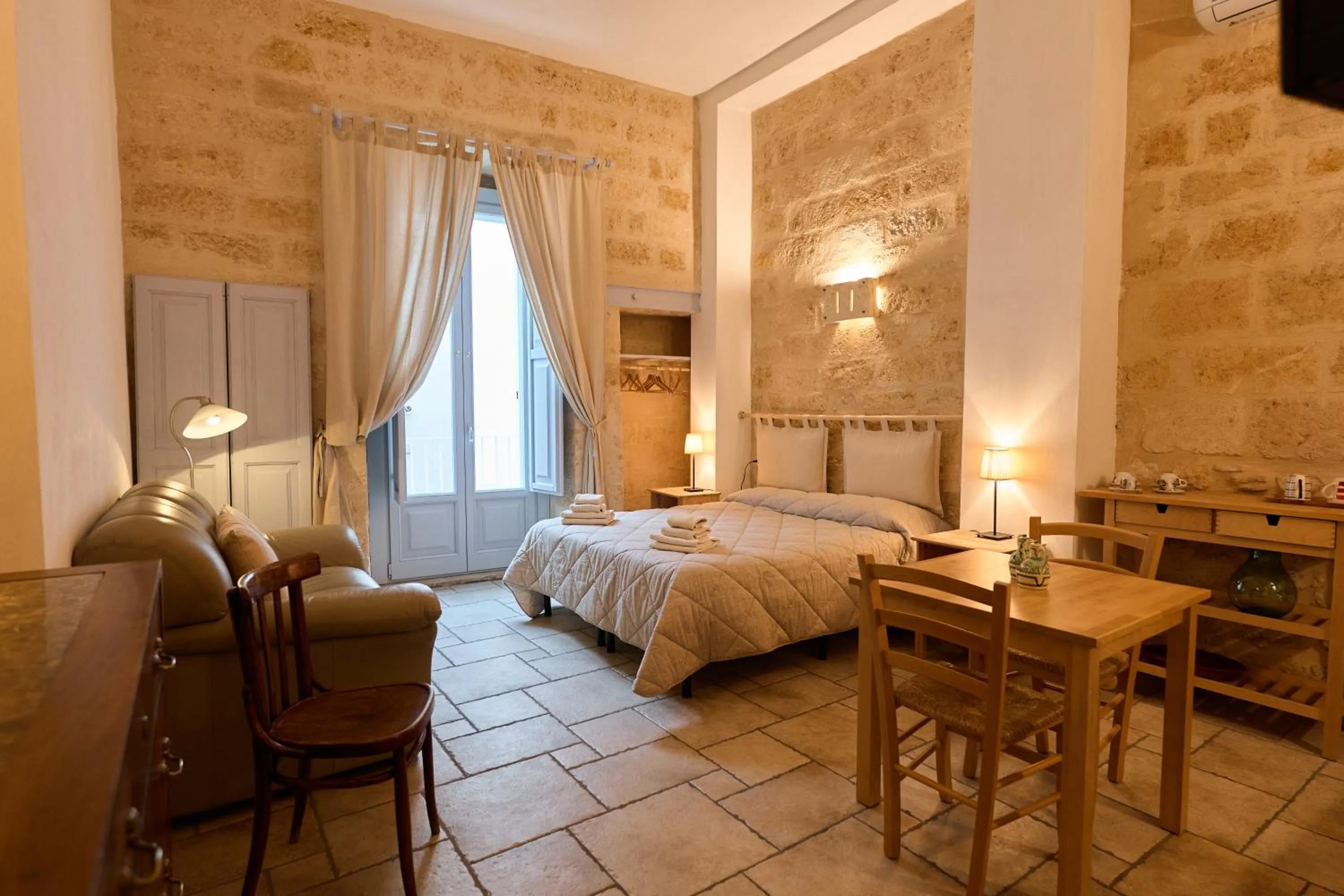 Photo of the whole room, Bed in Bed & Breakfast Casa Lopez