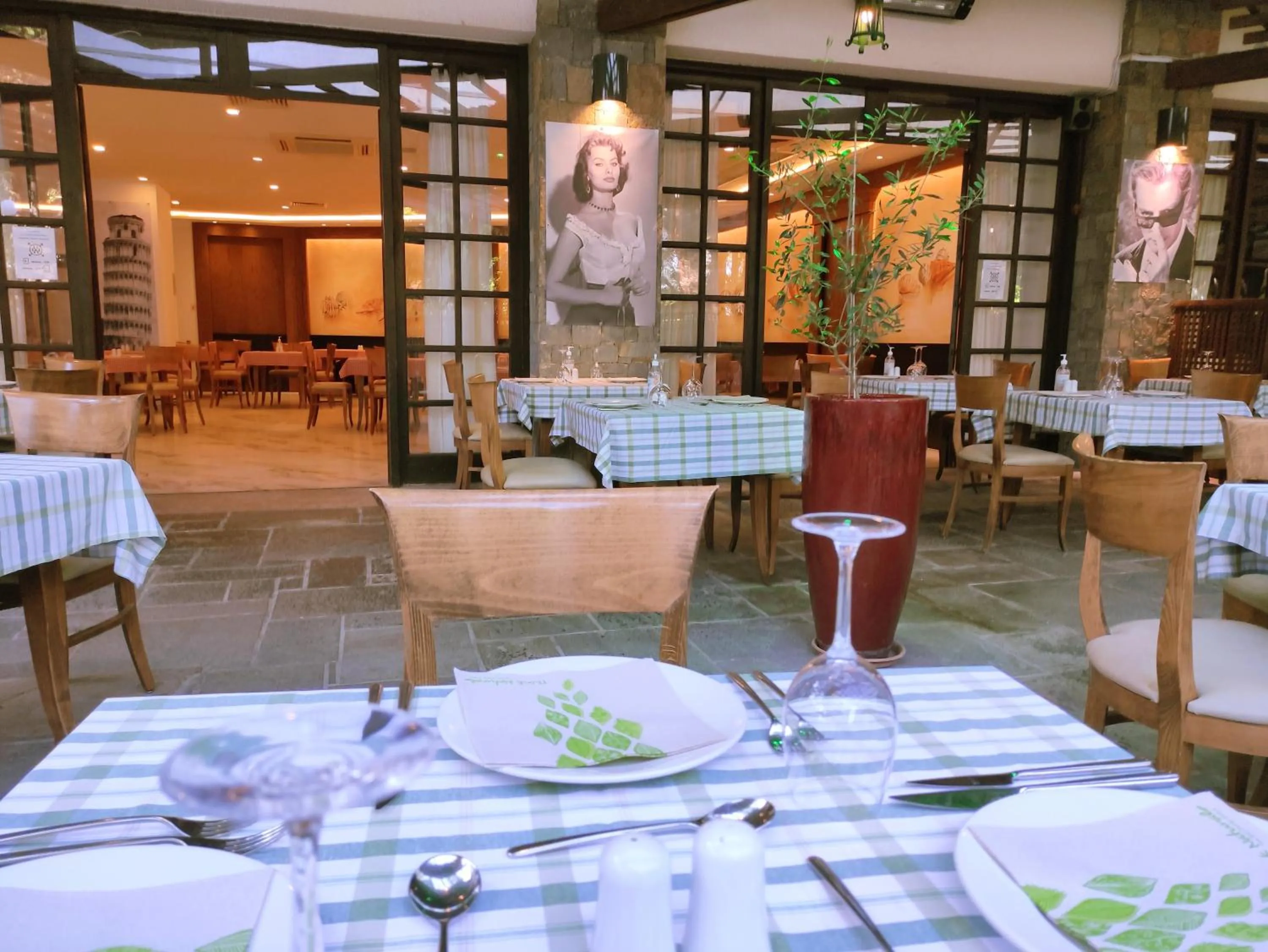 Restaurant/places to eat in Apollonia Beach Resort & Spa