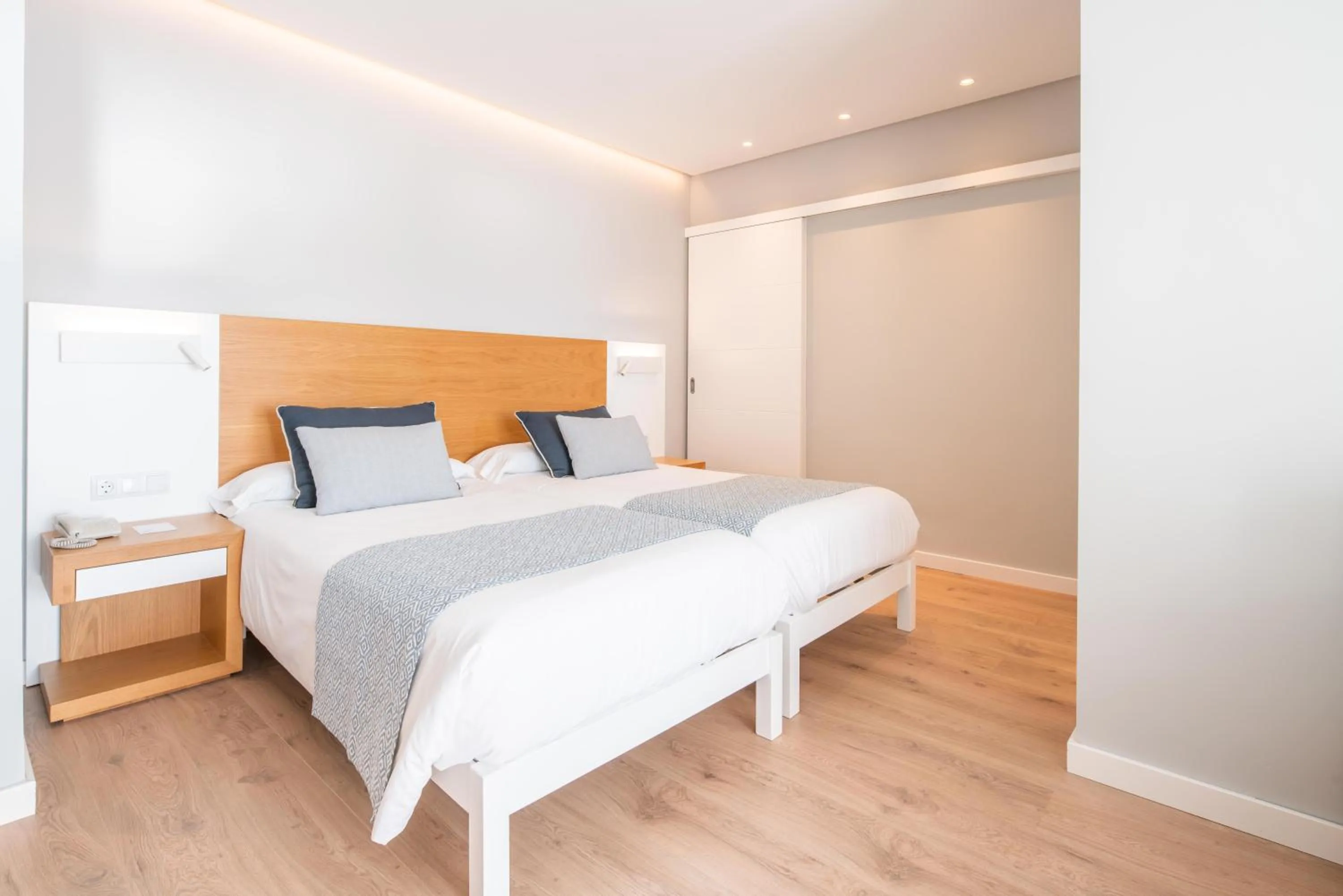 Photo of the whole room, Bed in Hotel Eden Soller