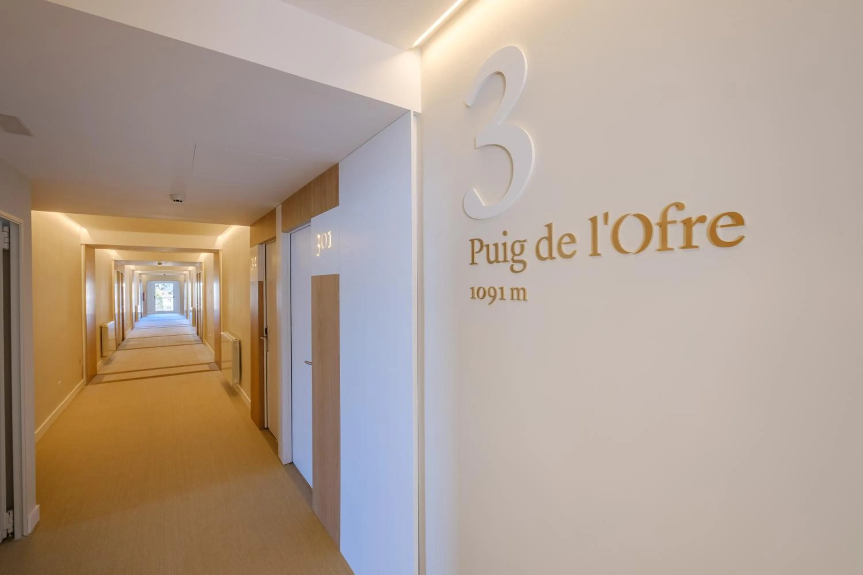 Property logo or sign in Hotel Eden Soller