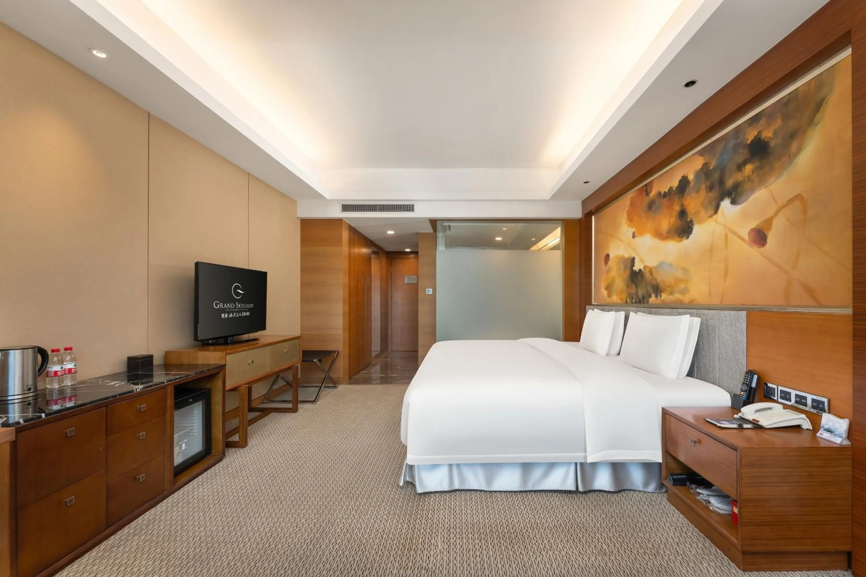 Bed in Grand Skylight International Hotel Shenzhen Guanlan, Near Metro Station, Huawei, Foxcnn, Shenzhen North Railway