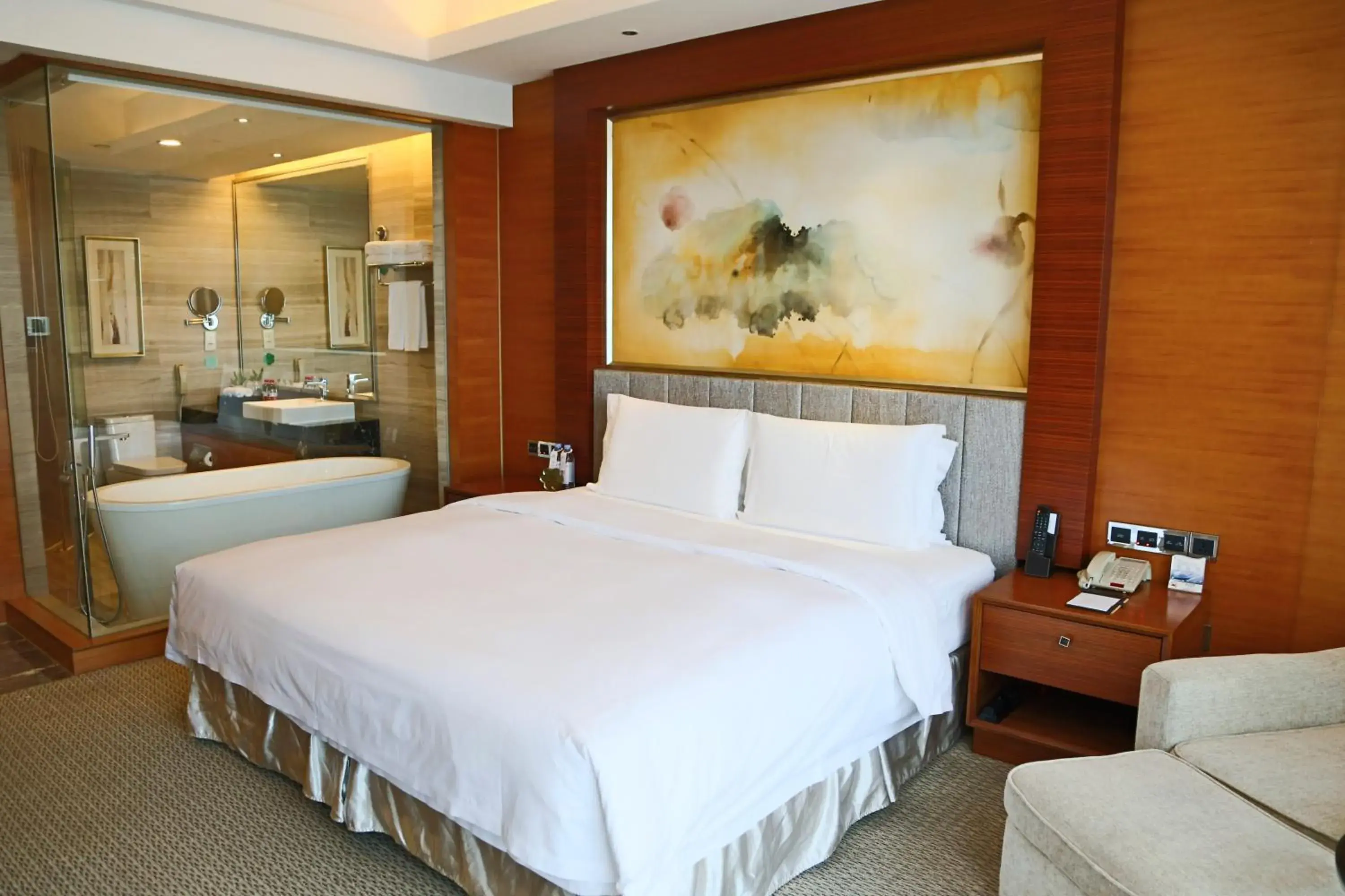 Deluxe Queen Room in Grand Skylight International Hotel Shenzhen Guanlan, Near Metro Station, Huawei, Foxcnn, Shenzhen North Railway Deluxe Queen Room in Grand Skylight International Hotel Shenzhen Guanlan, Near Metro Station, Huawei, Foxcnn, Shenzhen North Railway
