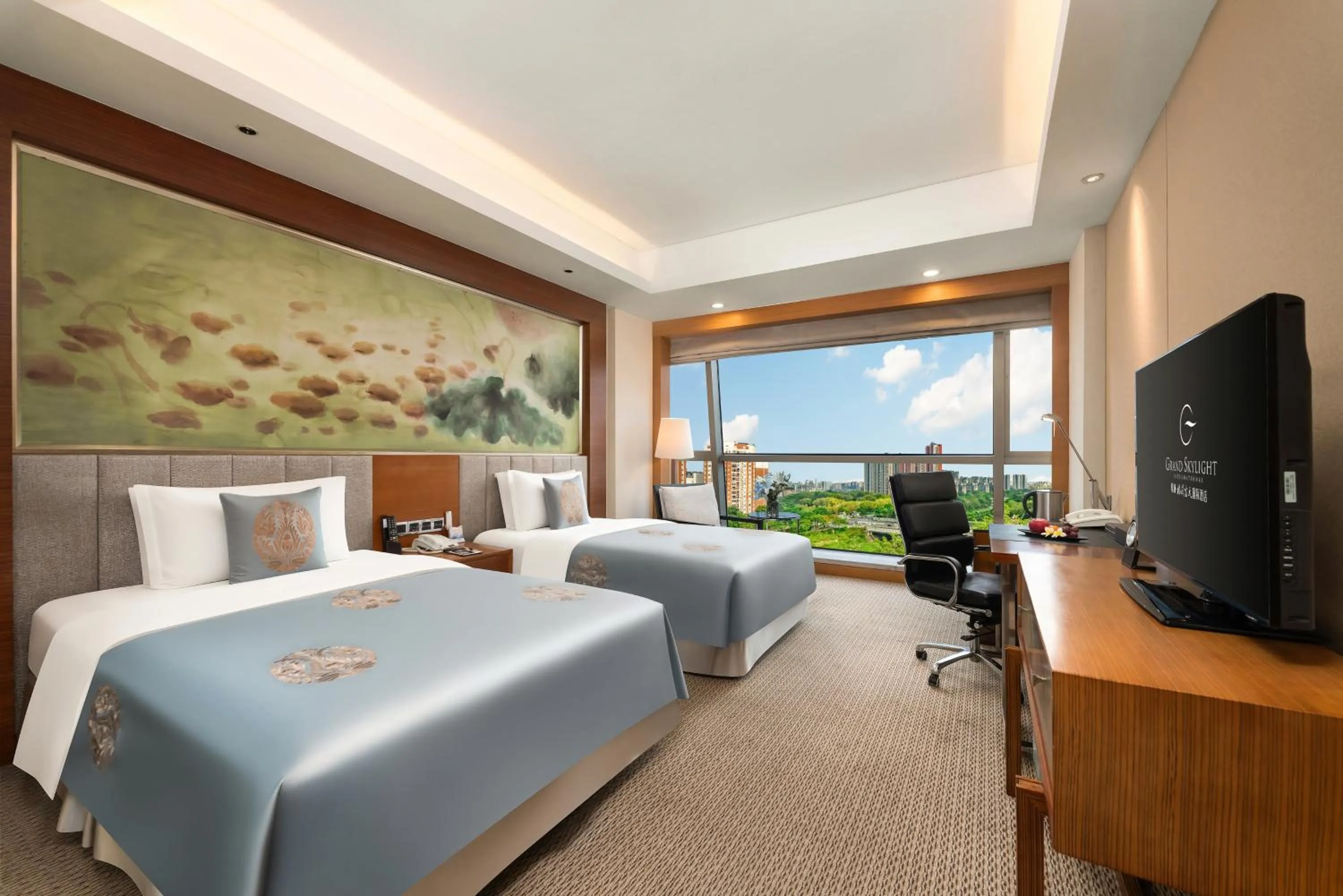 Bed in Grand Skylight International Hotel Shenzhen Guanlan, Near Metro Station, Huawei, Foxcnn, Shenzhen North Railway