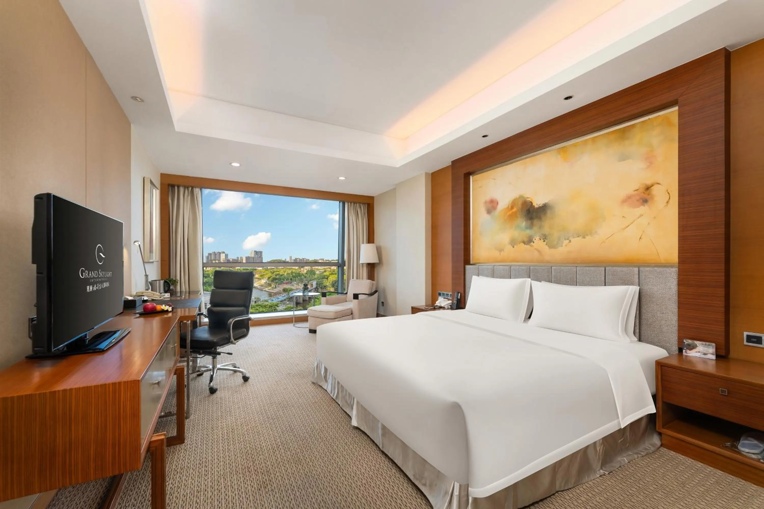 Bed in Grand Skylight International Hotel Shenzhen Guanlan, Near Metro Station, Huawei, Foxcnn, Shenzhen North Railway