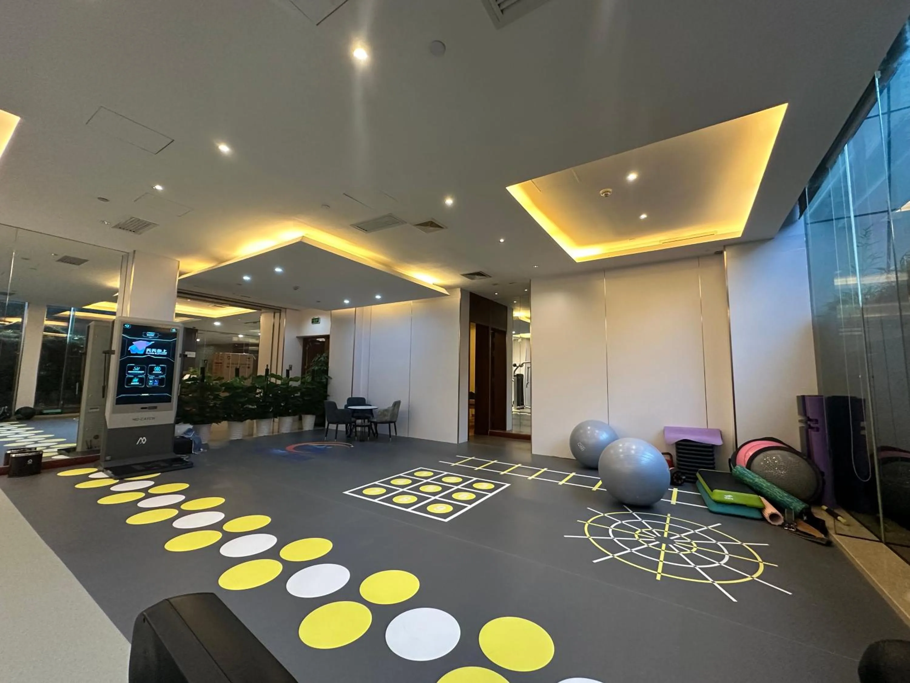 Fitness centre/facilities in Grand Skylight International Hotel Shenzhen Guanlan, Near Metro Station, Huawei, Foxcnn, Shenzhen North Railway
