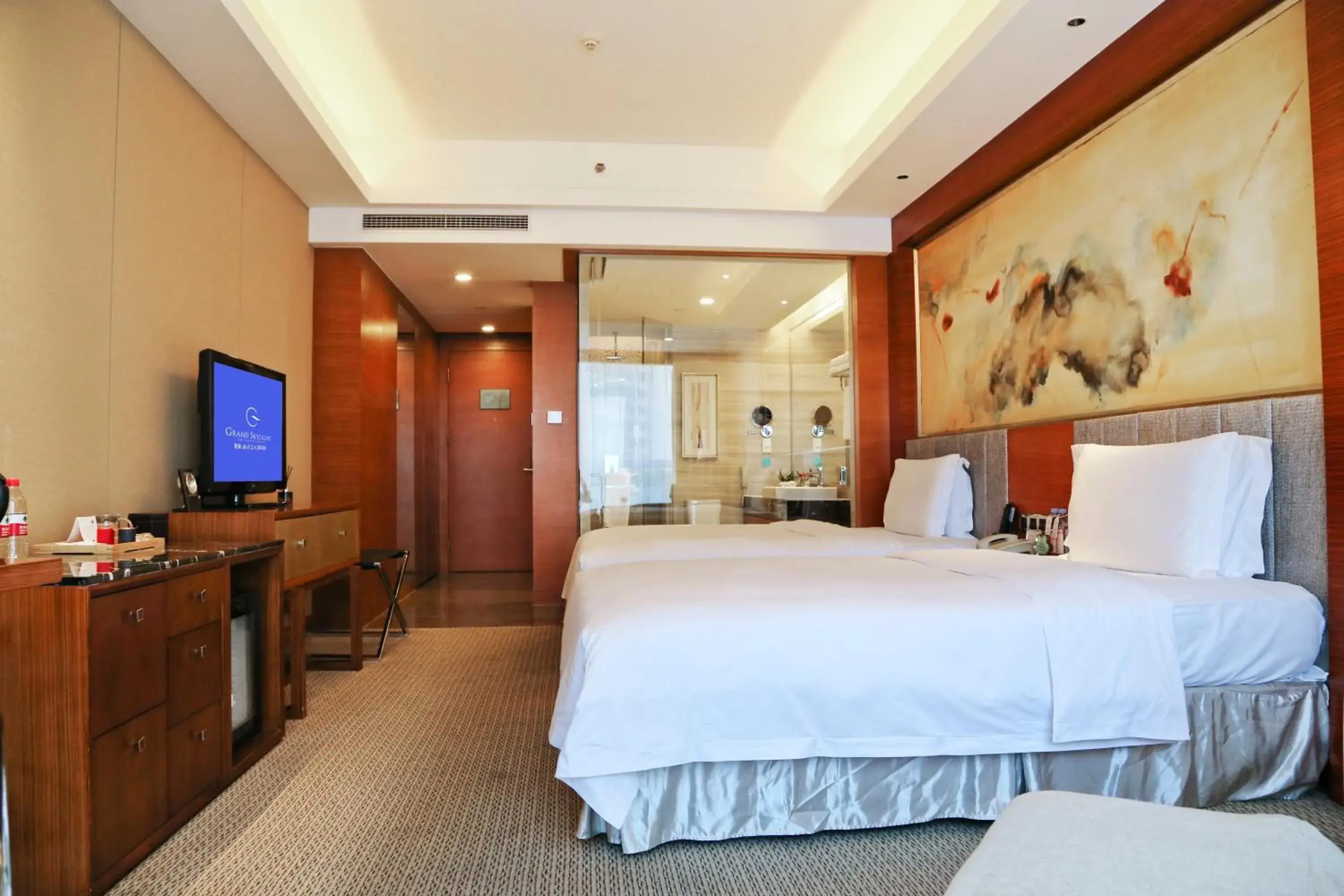 Executive Double Room in Grand Skylight International Hotel Shenzhen Guanlan, Near Metro Station, Huawei, Foxcnn, Shenzhen North Railway Executive Double Room in Grand Skylight International Hotel Shenzhen Guanlan, Near Metro Station, Huawei, Foxcnn, Shenzhen North Railway