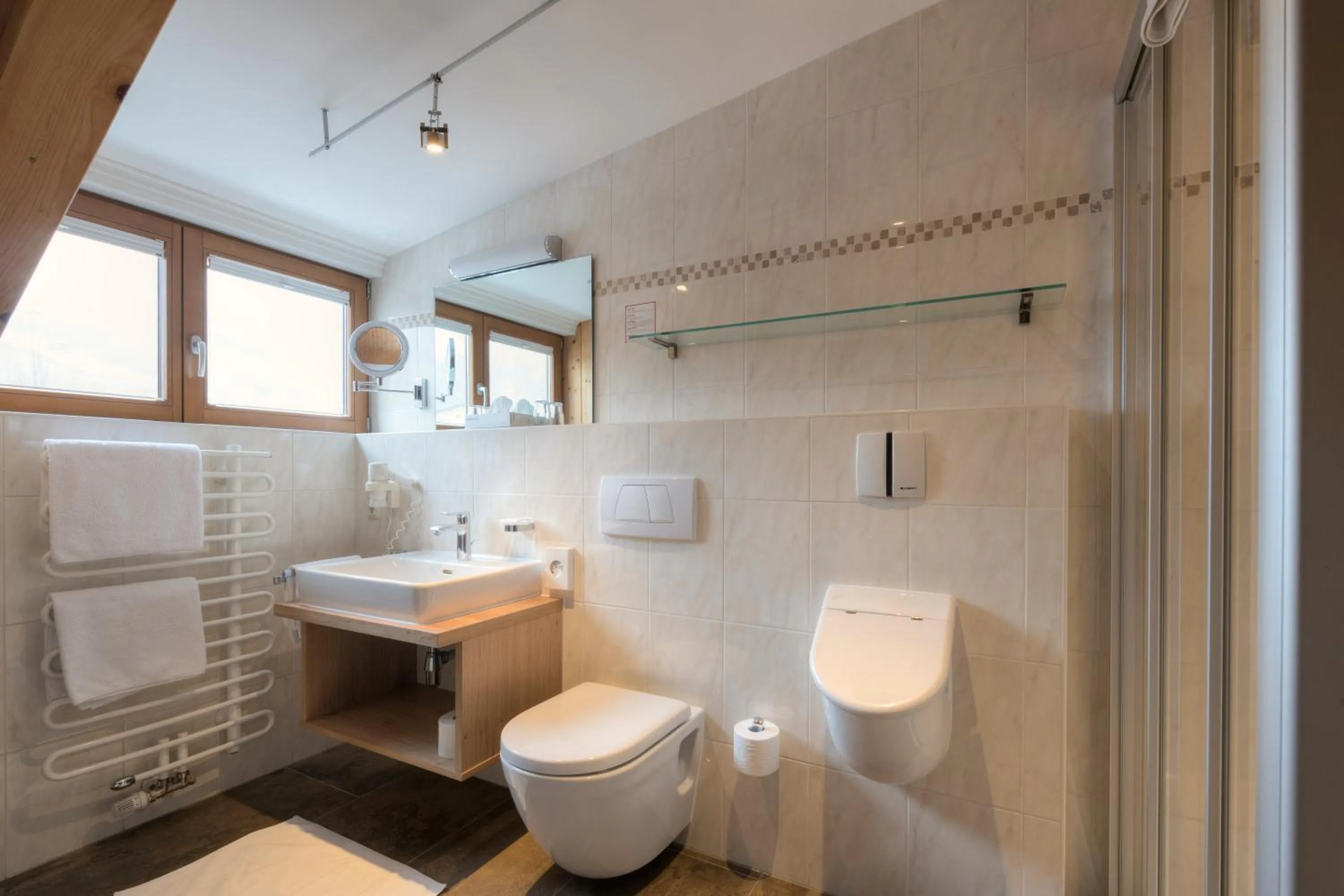 Bathroom in Aparthotel Acksteiner