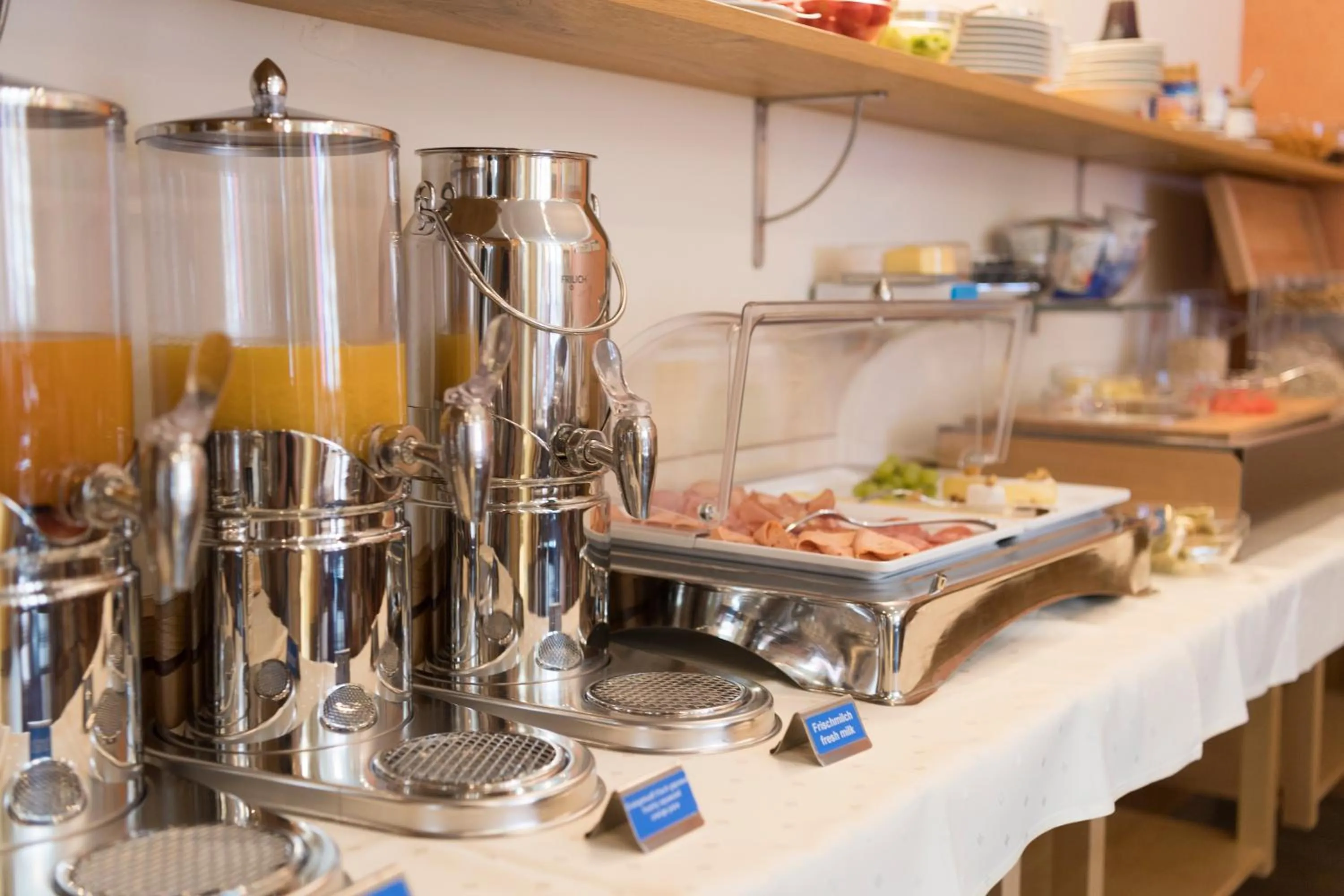 Restaurant/places to eat in Aparthotel Acksteiner