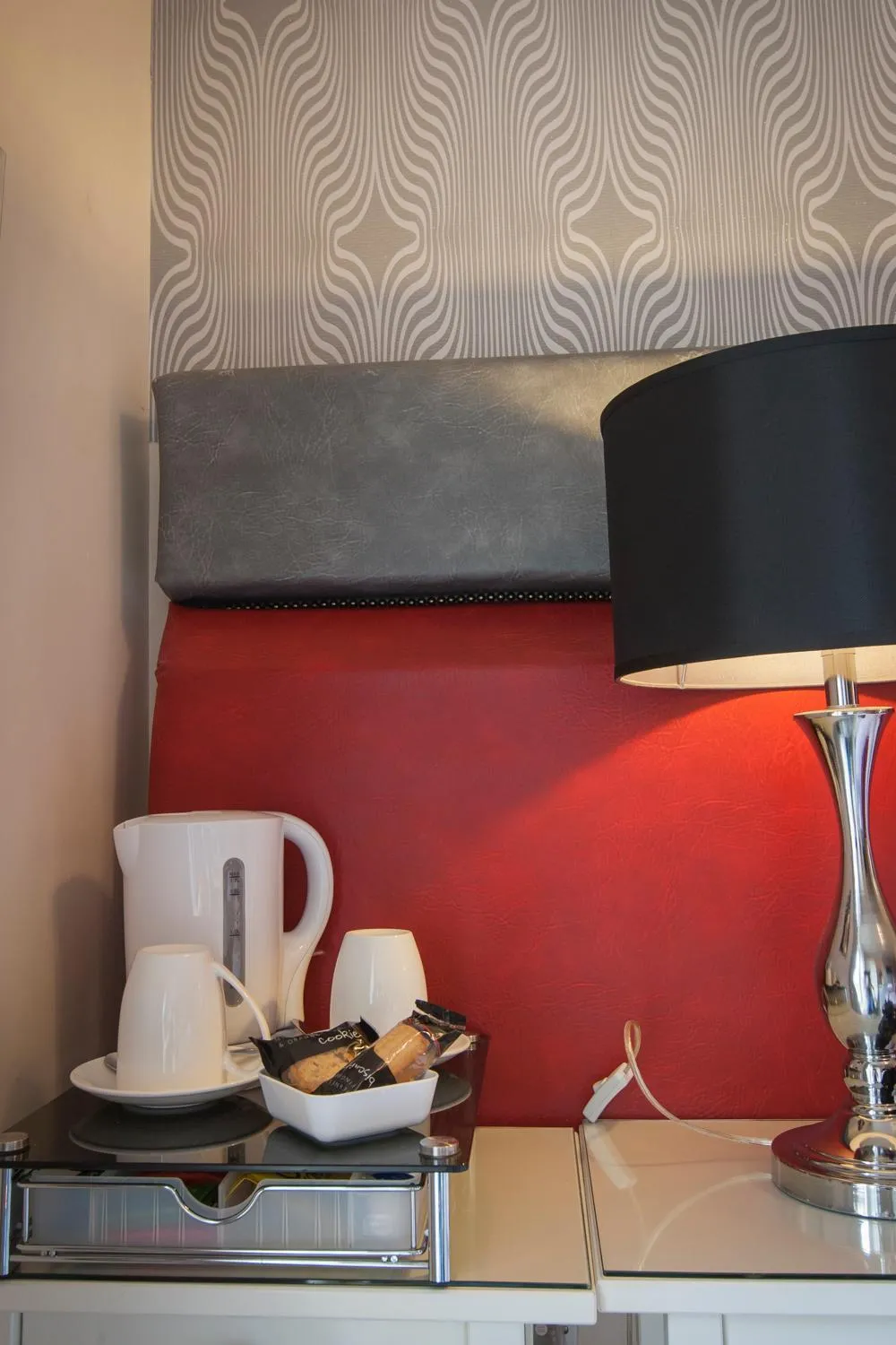 Coffee/tea facilities in The Leicester