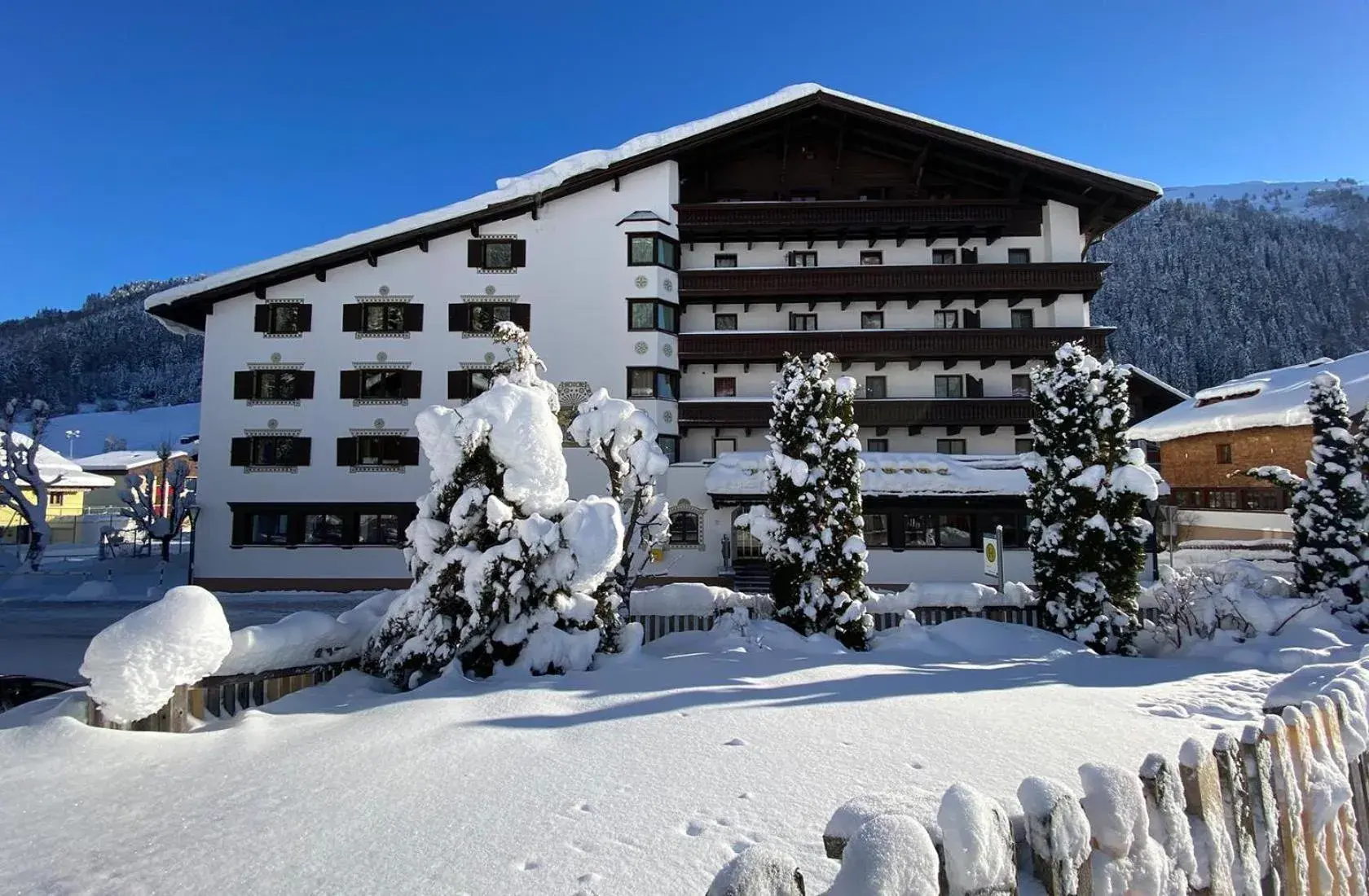 Heart Hotel Arlberg Heart Hotel Arlberg