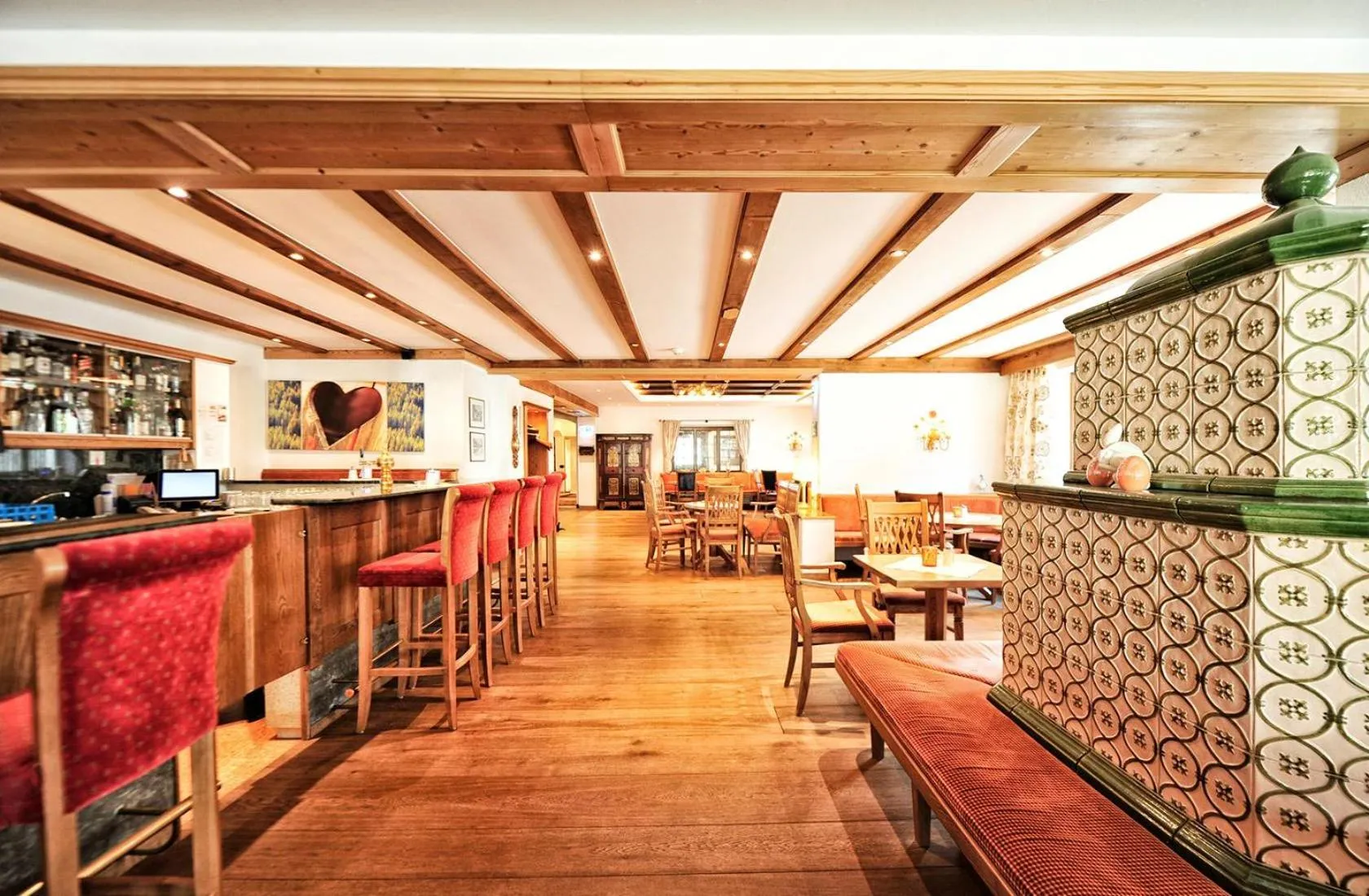 Lounge or bar in Heart Hotel Arlberg