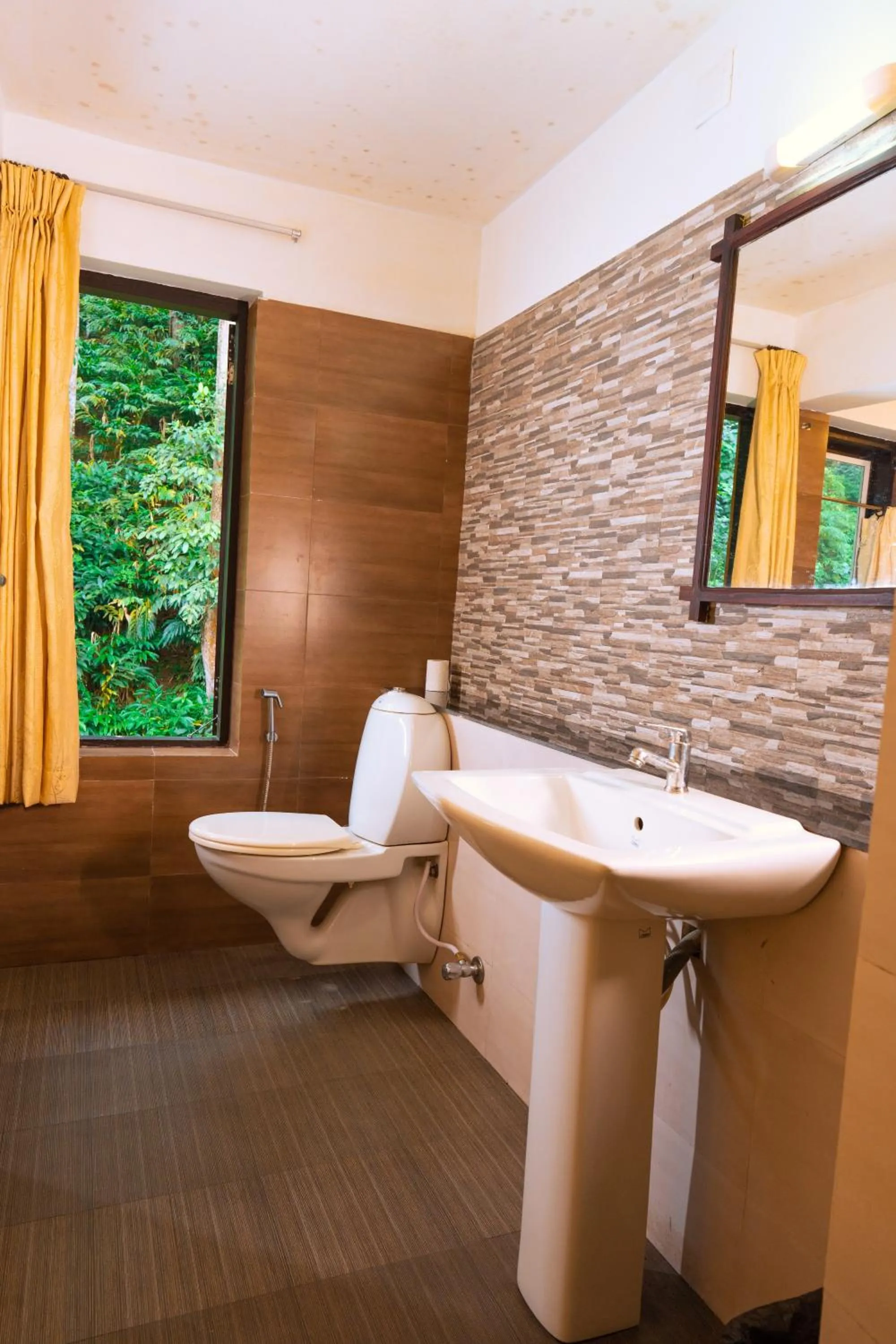 Toilet in Falling Waters Munnar