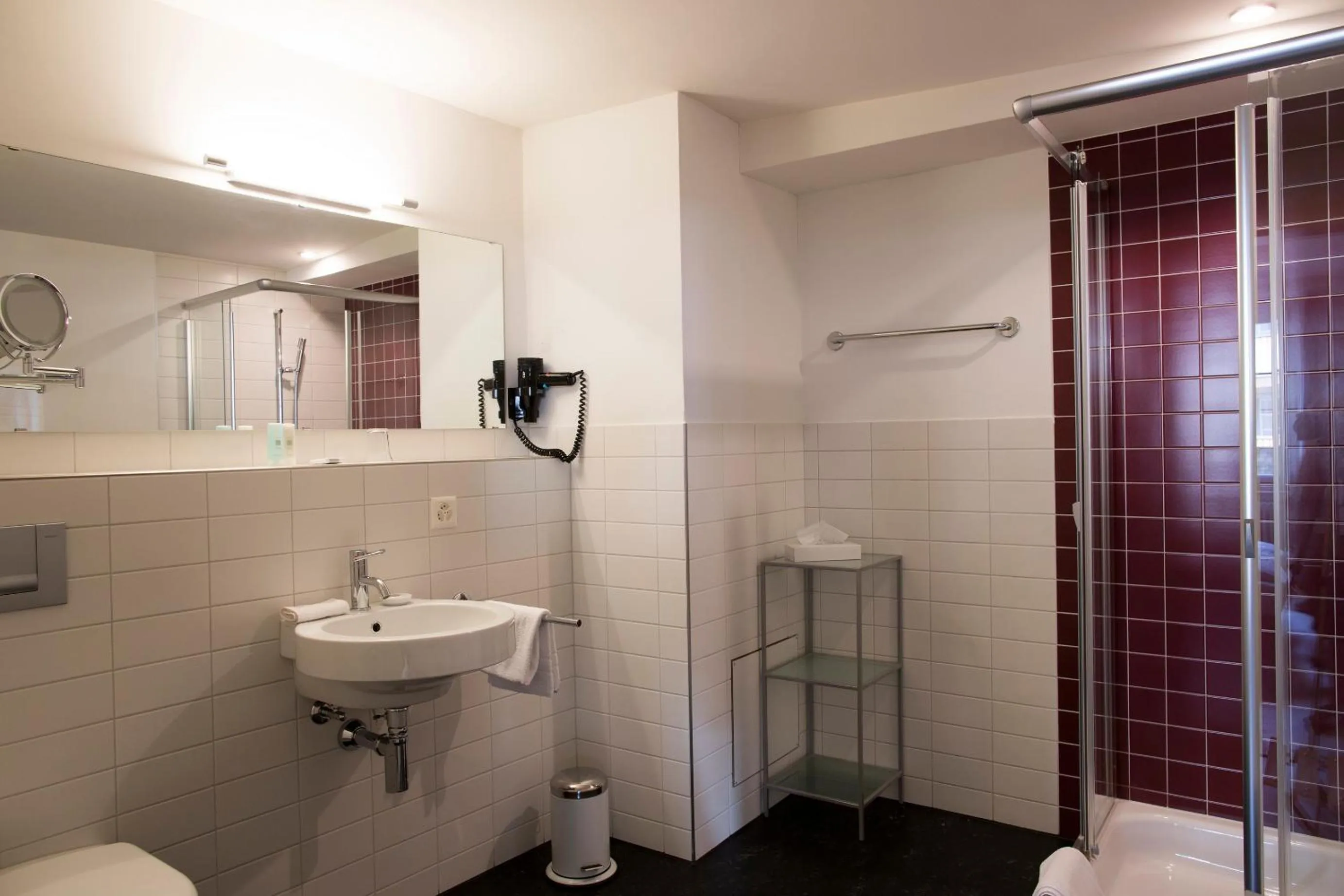 Bathroom in Hotel Le Lion - Self Check-in