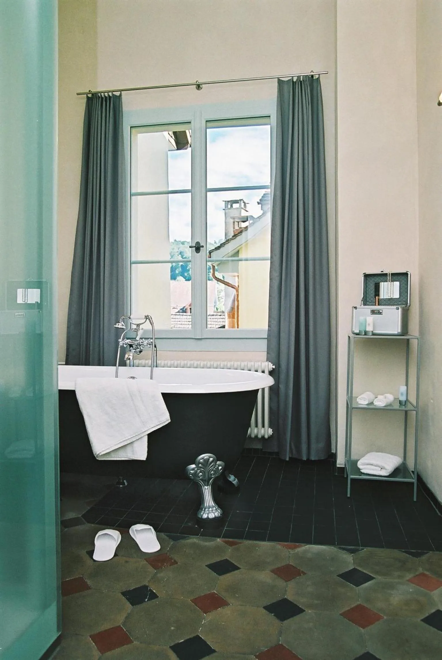 Bathroom in Hotel Le Lion - Self Check-in