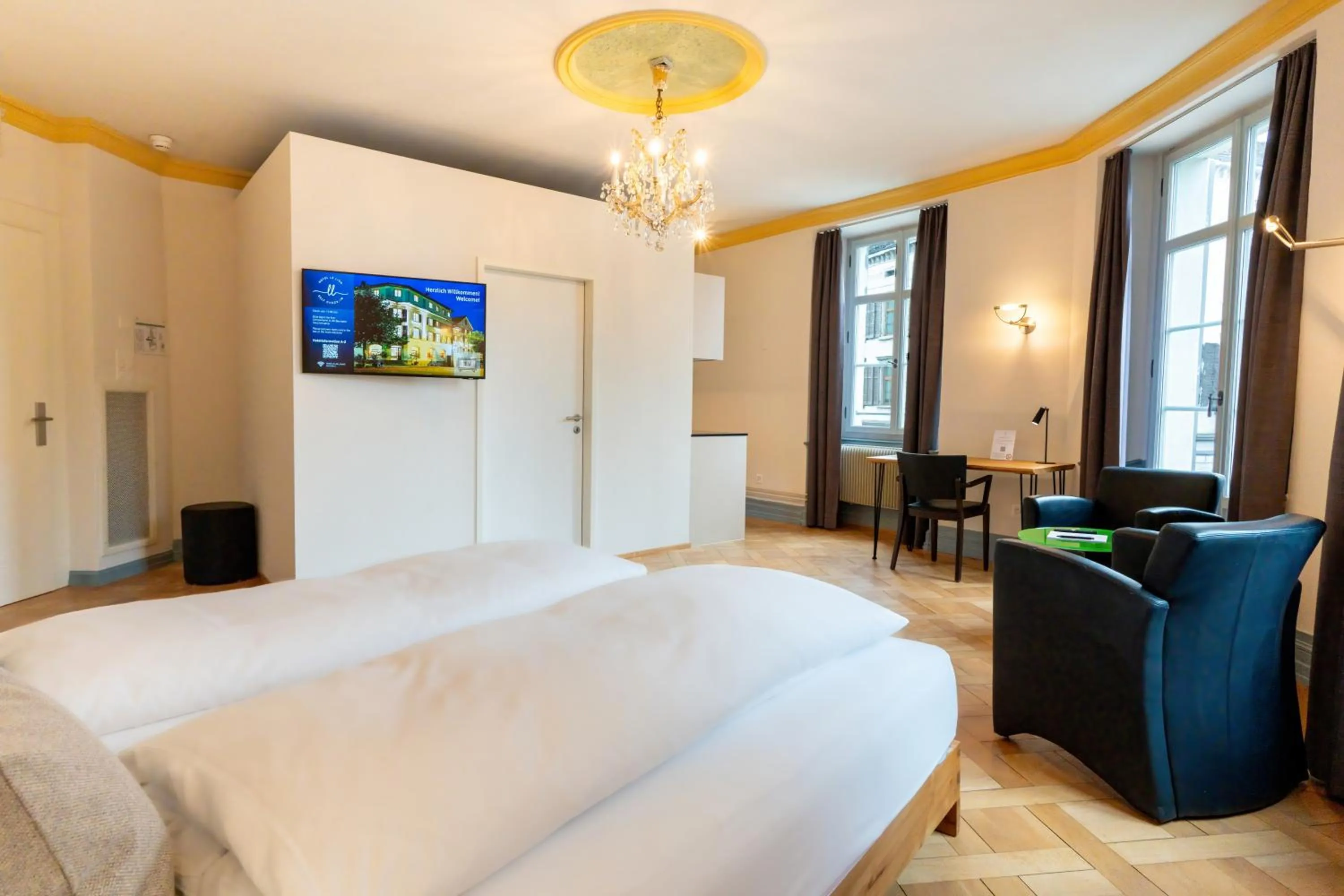 Bed in Hotel Le Lion - Self Check-in