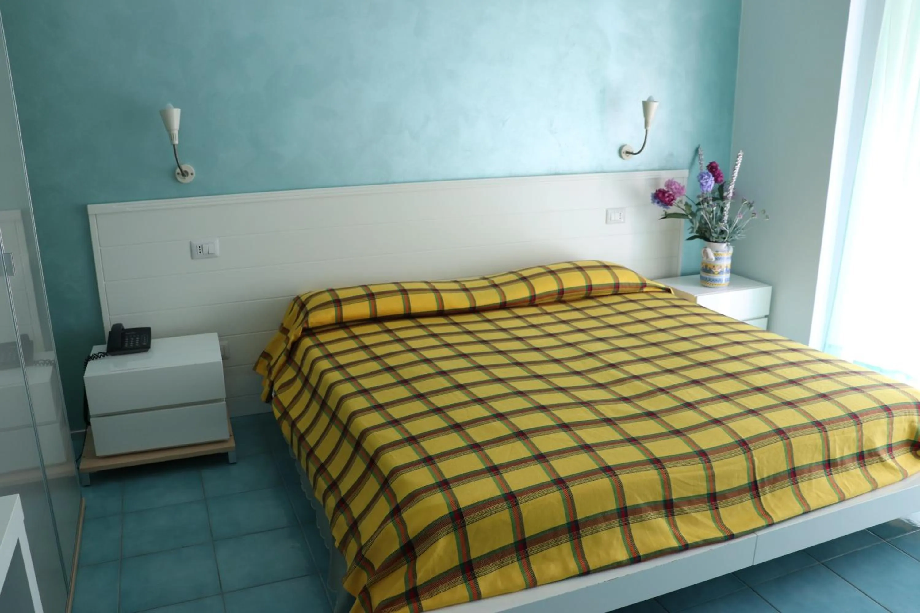 Bedroom in Rock Garden