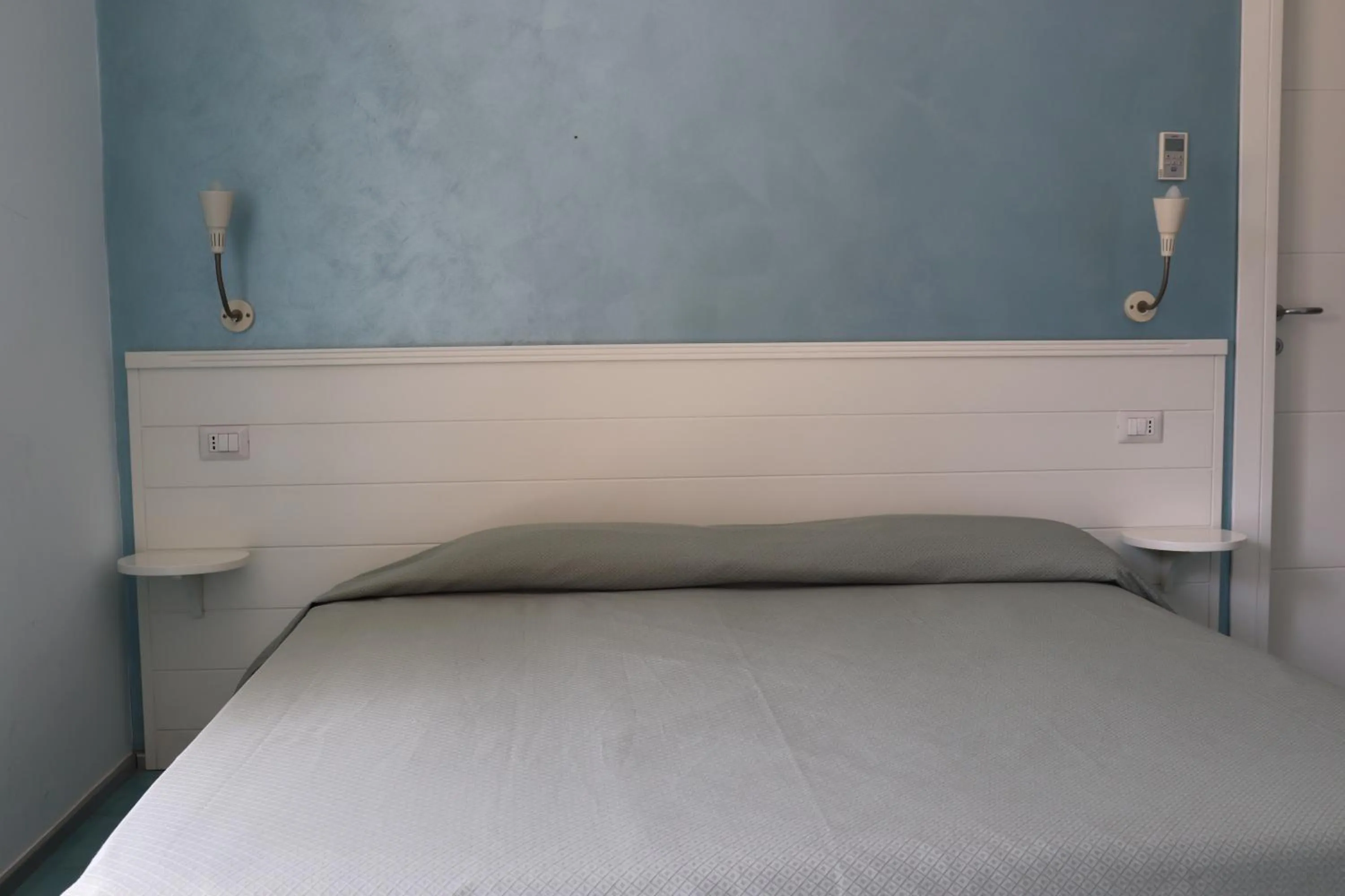 Bedroom in Rock Garden