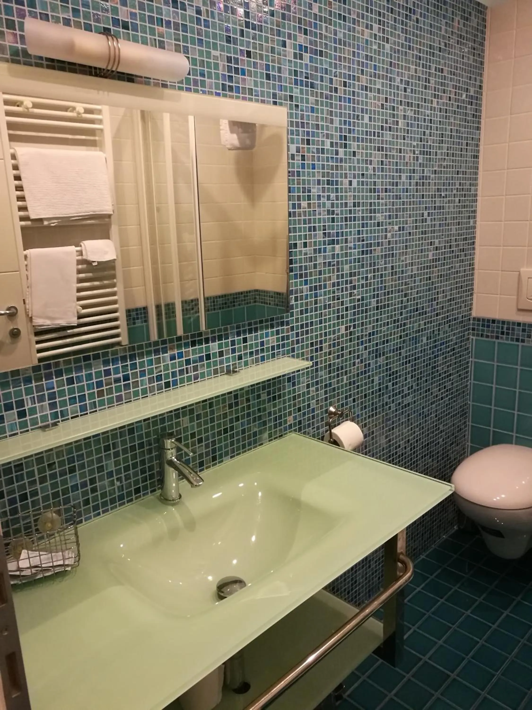 Bathroom in Rock Garden