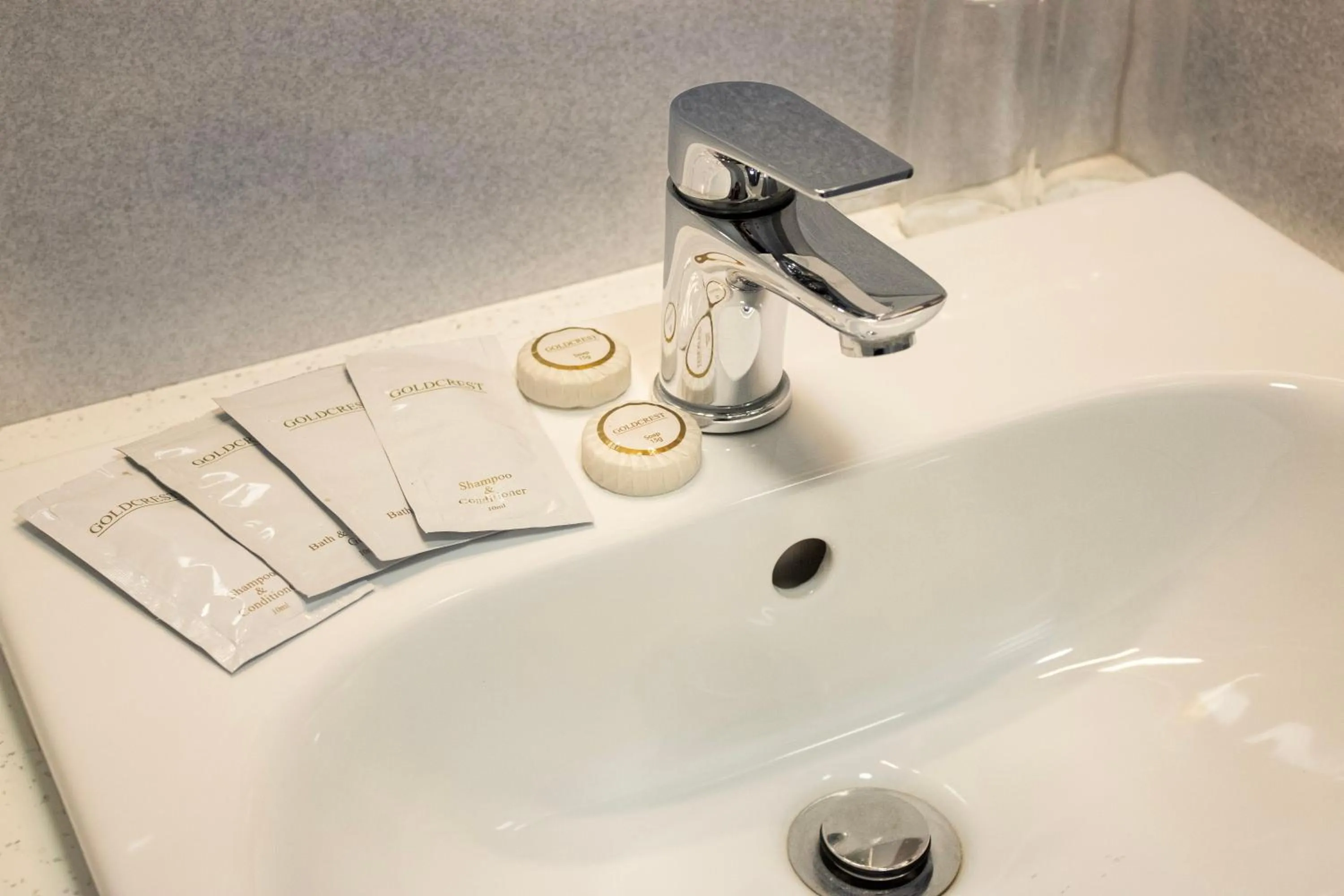 Bathroom in Littleover Lodge Hotel