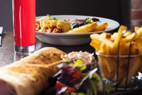 Food and drinks in Littleover Lodge Hotel