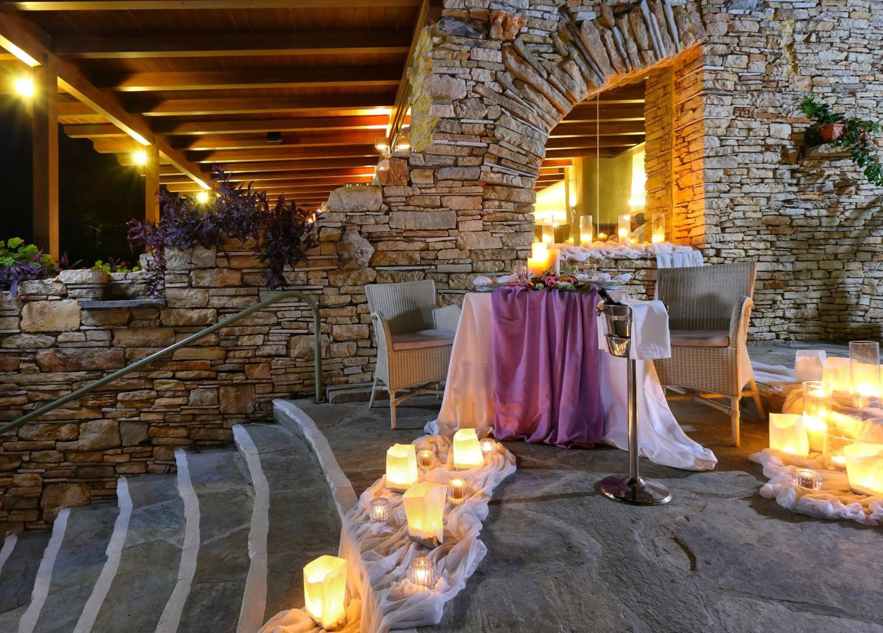 Restaurant/places to eat in Sitia Beach City Resort & Spa