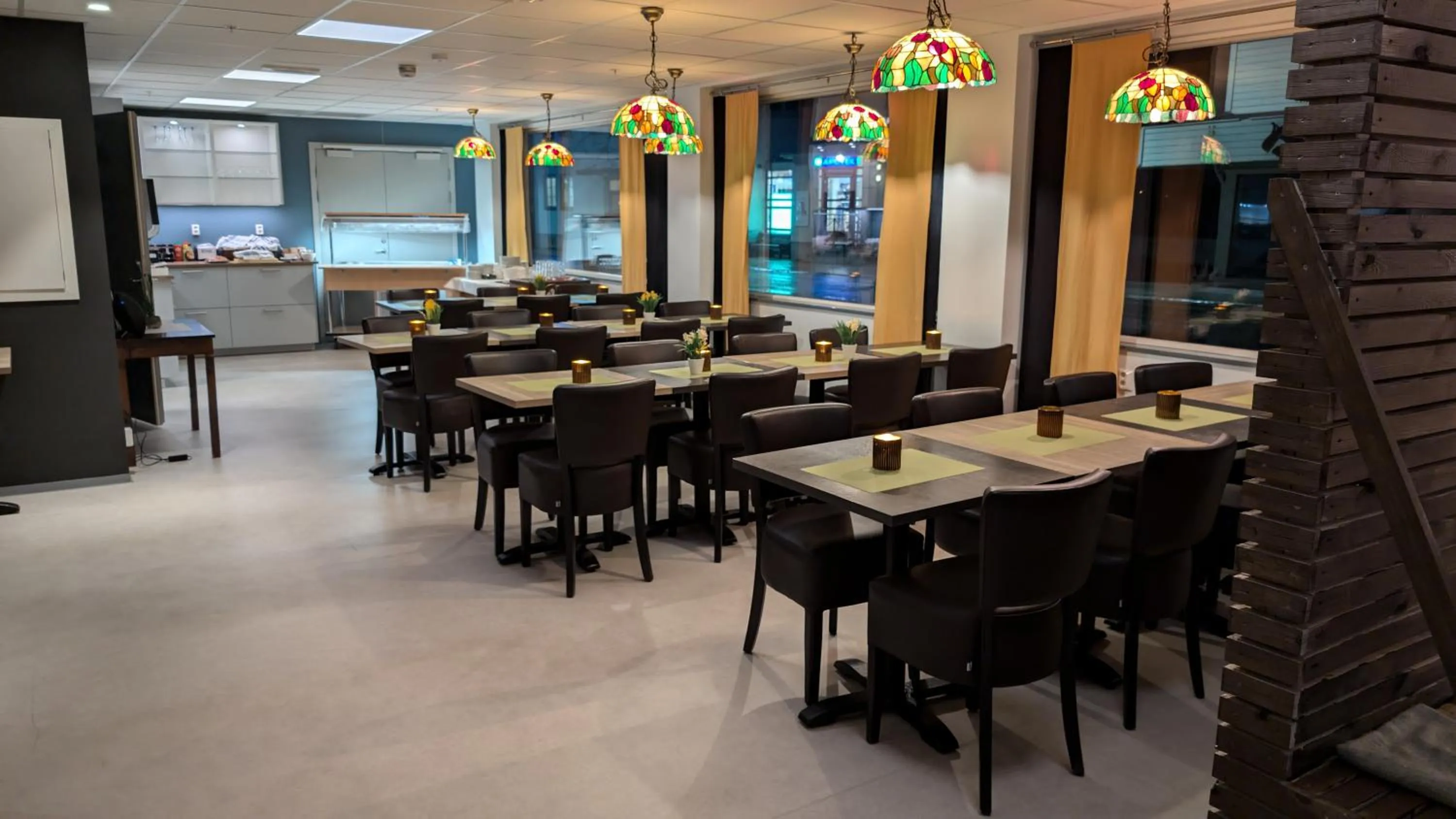 Dining area in Corner Hotell