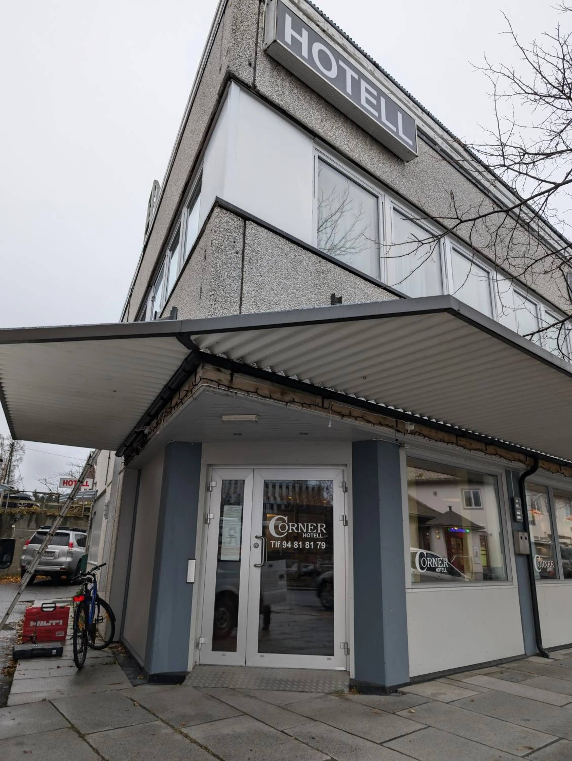 Facade/entrance in Corner Hotell