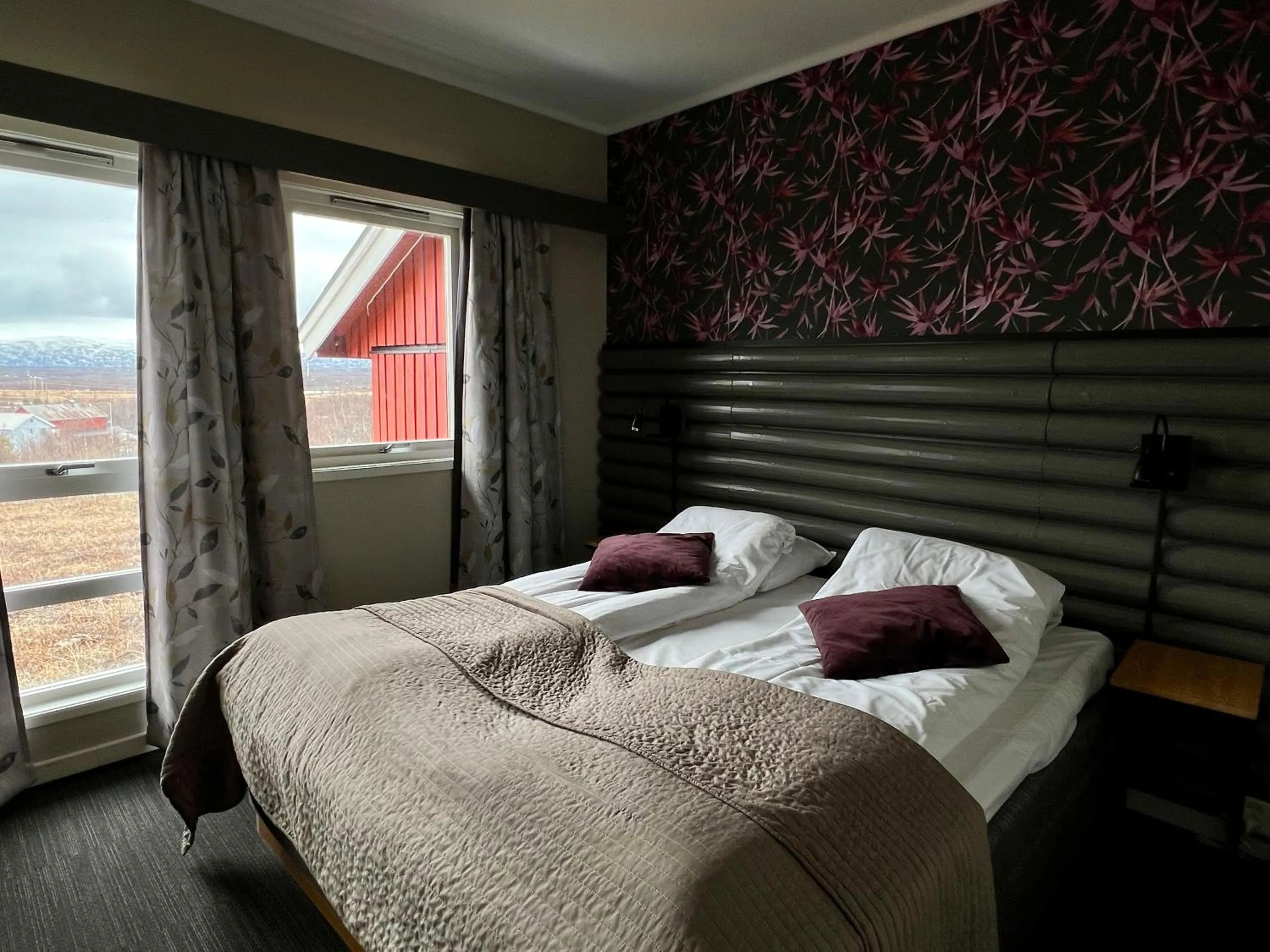 Bed in Lakselv Hotel