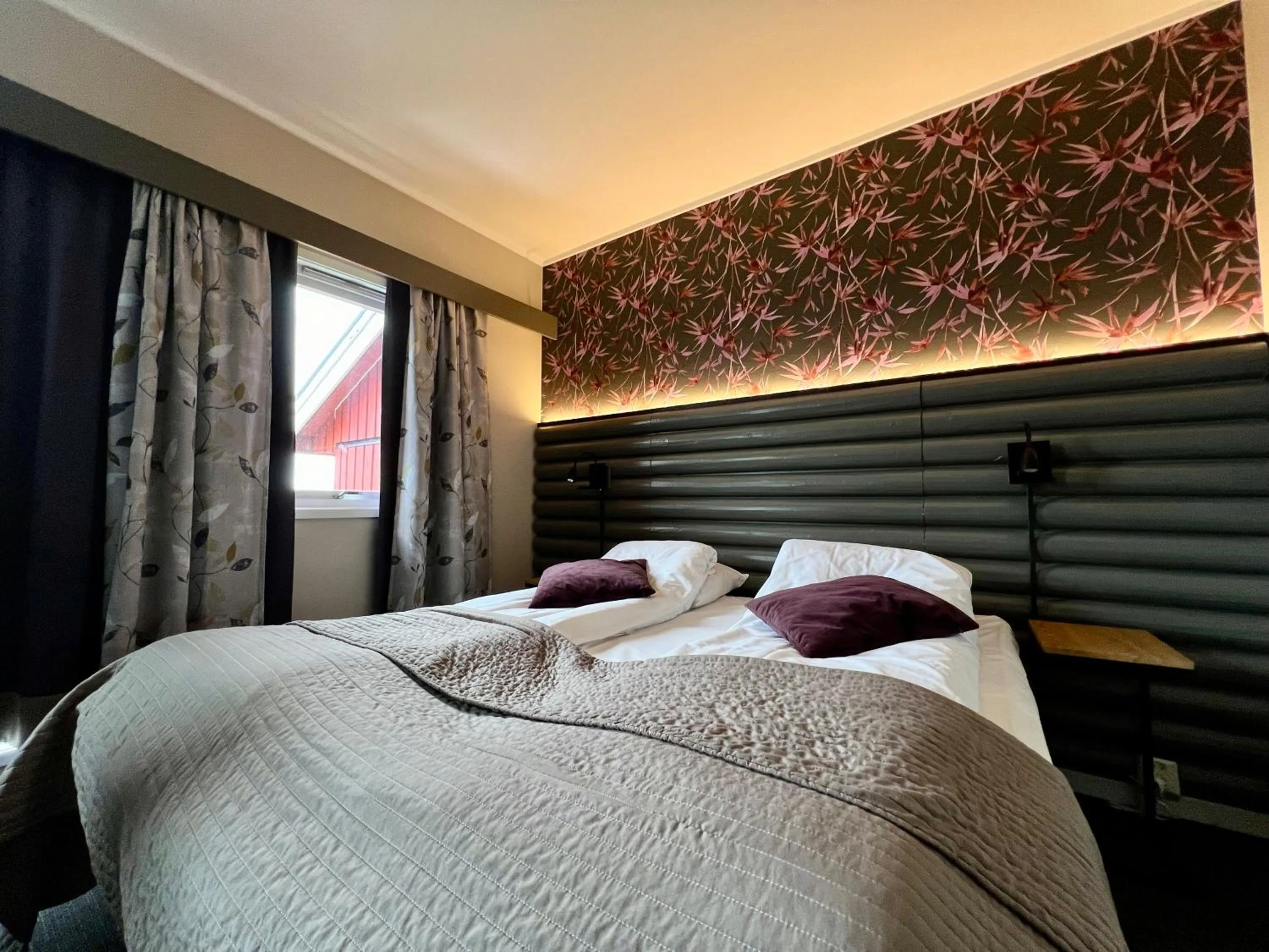 Bed in Lakselv Hotel