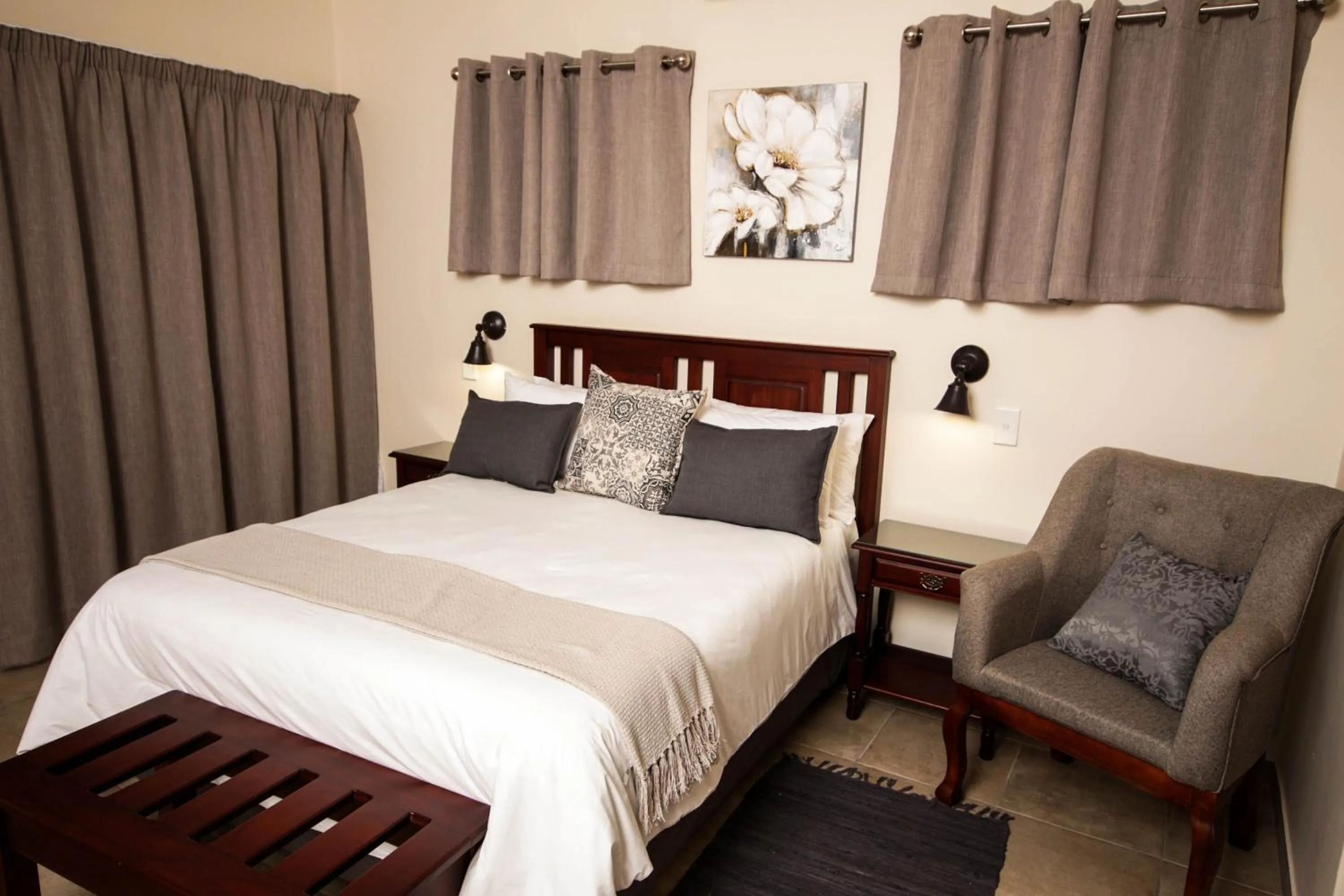 Bed in New Haven Guest House (Pty) Ltd