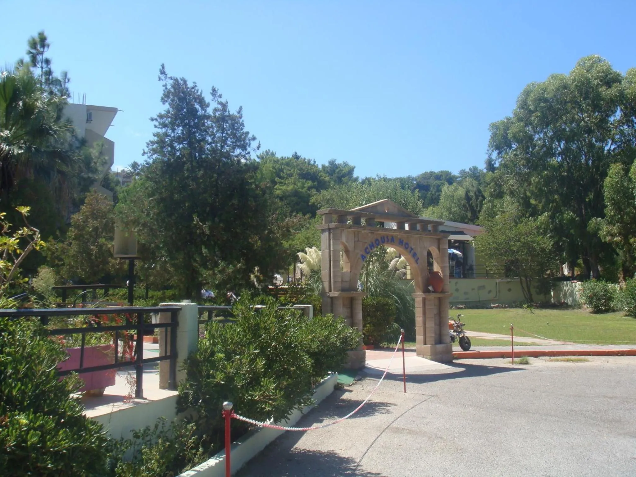 Facade/entrance in Achousa Hotel